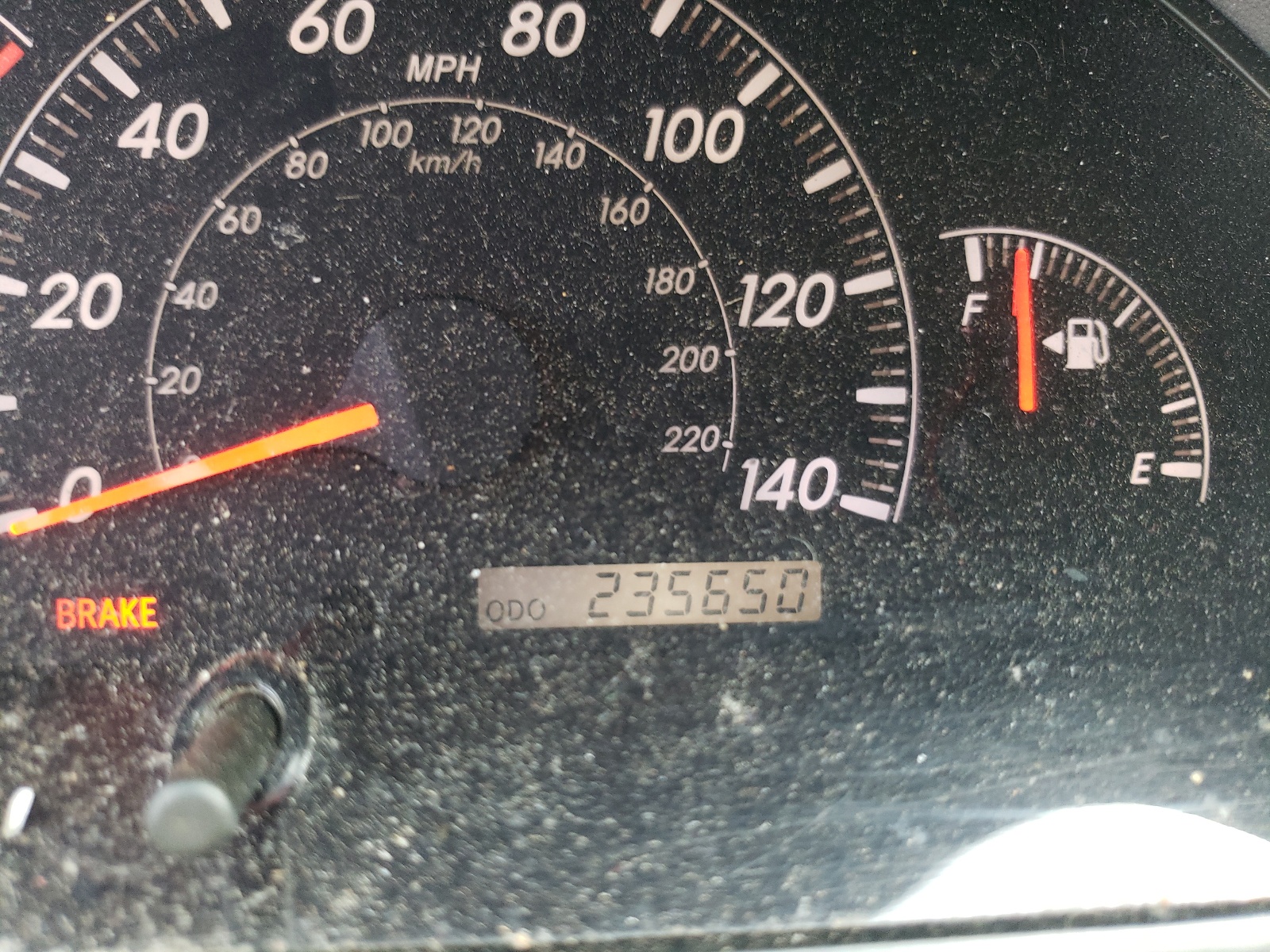Photo 8 from auction – 2005 TOYOTA CAMRY LE with VIN 4T1BE32K55U058272