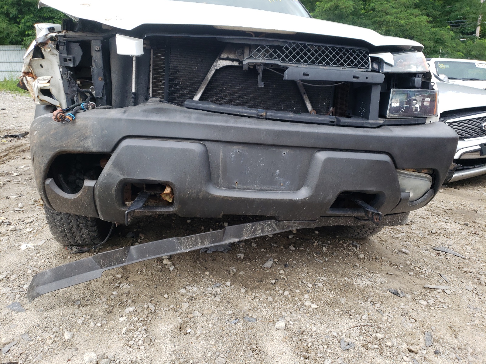 Photo 9 from auction – 2005 CHEVROLET AVALANCHE with VIN 3GNEK12Z05G204258