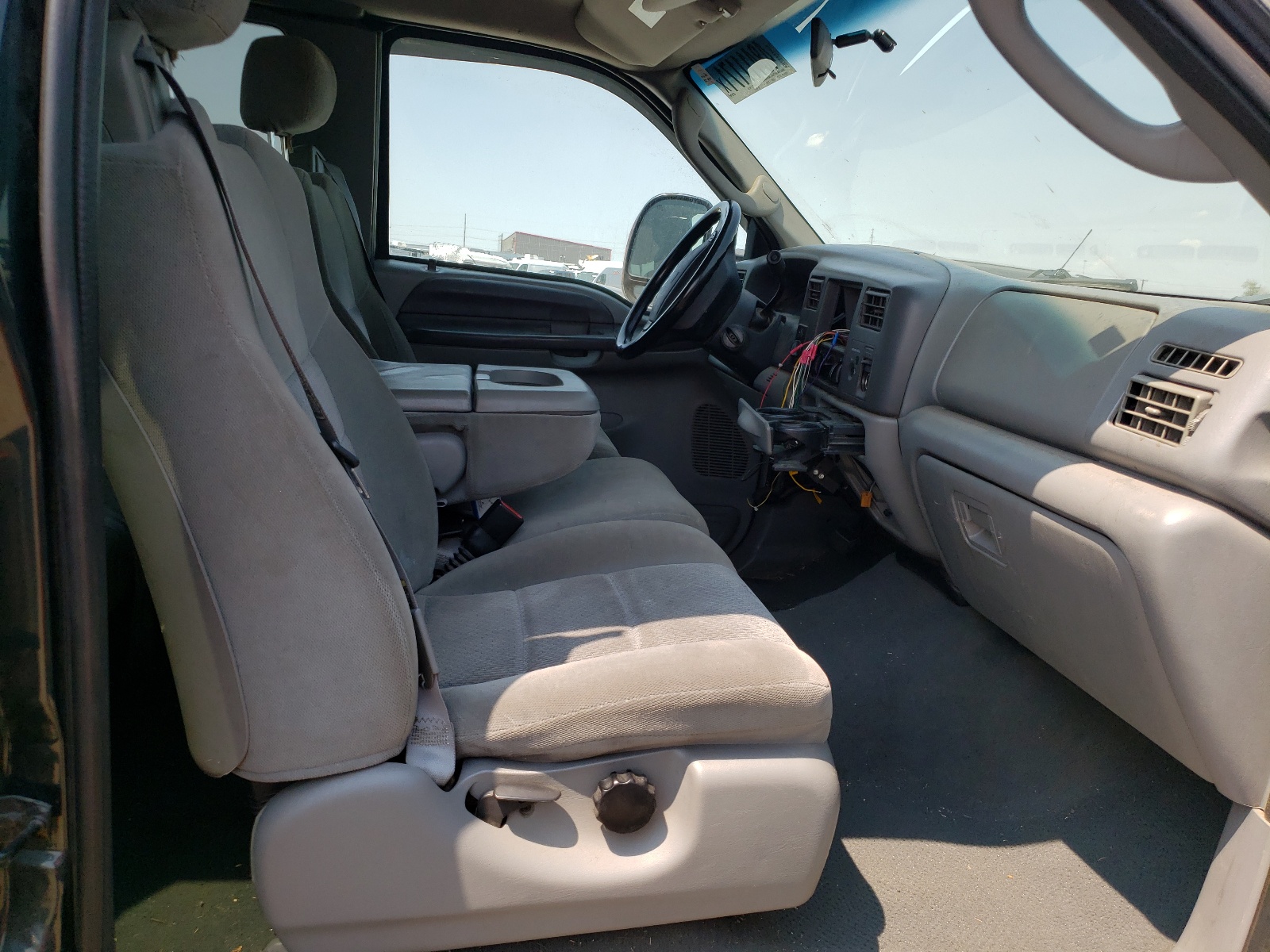 Photo 5 from auction – 2004 FORD F250 SUPER with VIN 1FTNX21P24EA62274
