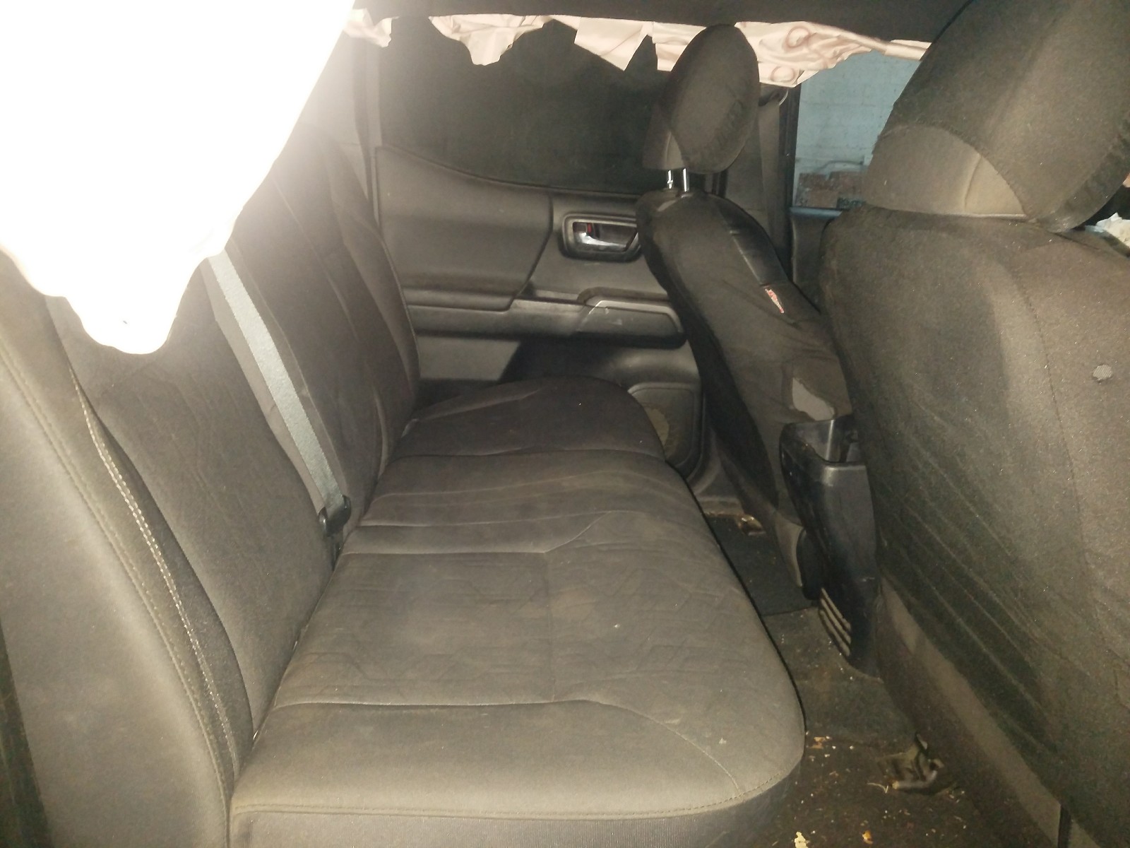 Photo 6 from auction – 2017 TOYOTA TACOMA DOU with VIN 5TFBZ5DN7HX002297