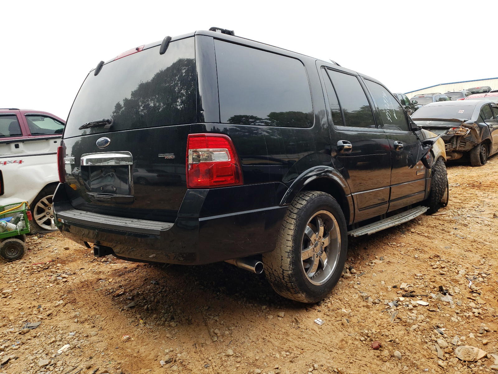 Photo 4 from auction – 2007 FORD EXPEDITION with VIN 1FMFU195X7LA08985