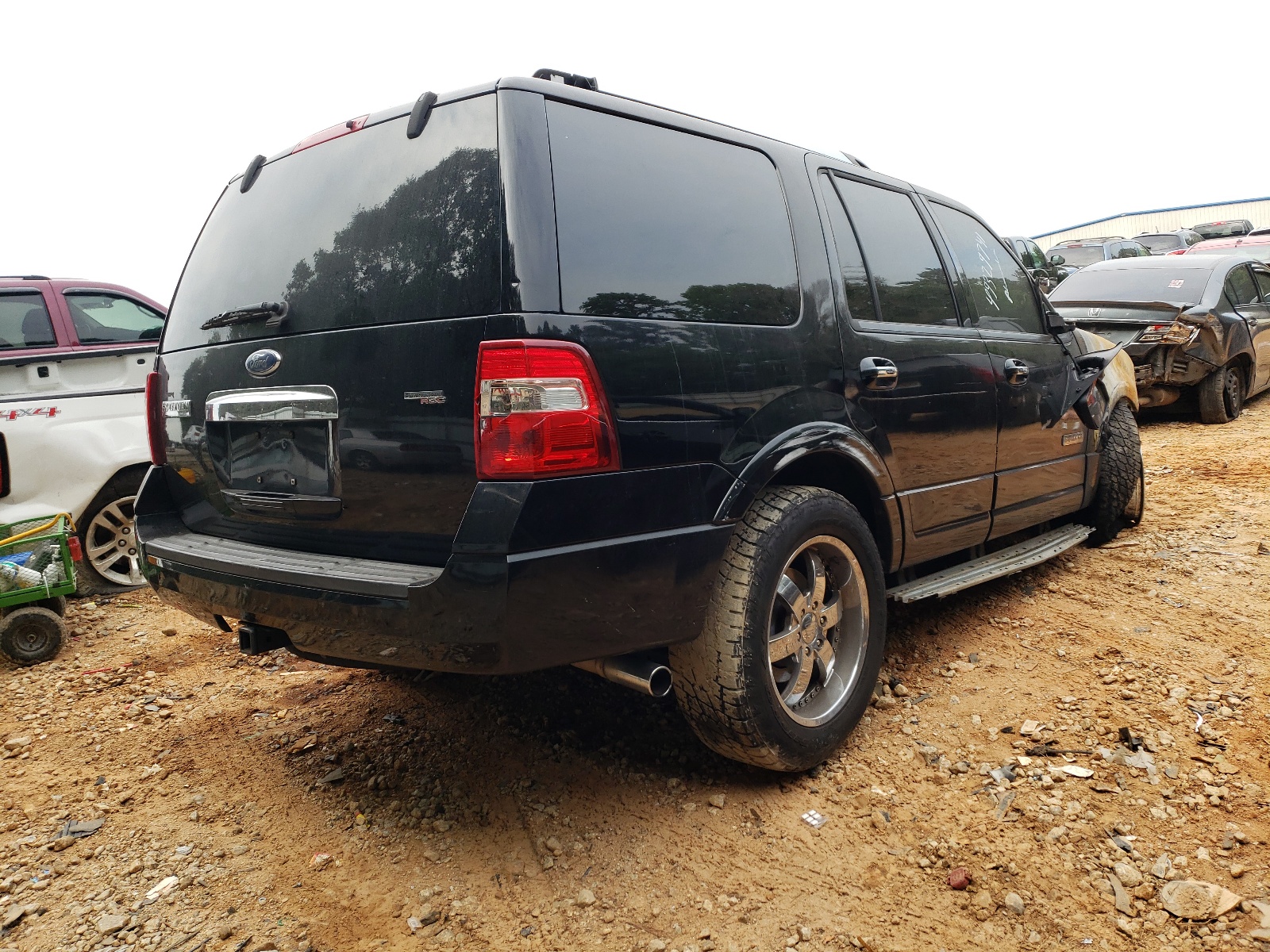 Zdjęcie 4 z aukcji – 2007 FORD EXPEDITION z VIN 1FMFU195X7LA08985