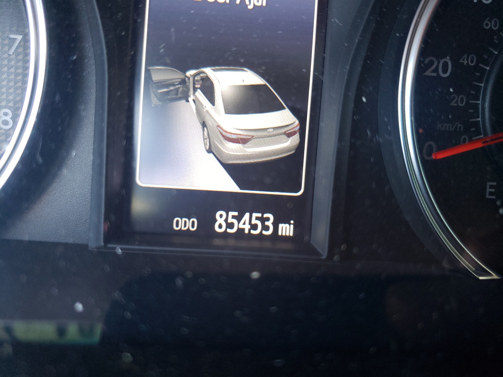 Photo 8 from auction – 2017 TOYOTA CAMRY LE with VIN 4T1BF1FK0HU700204