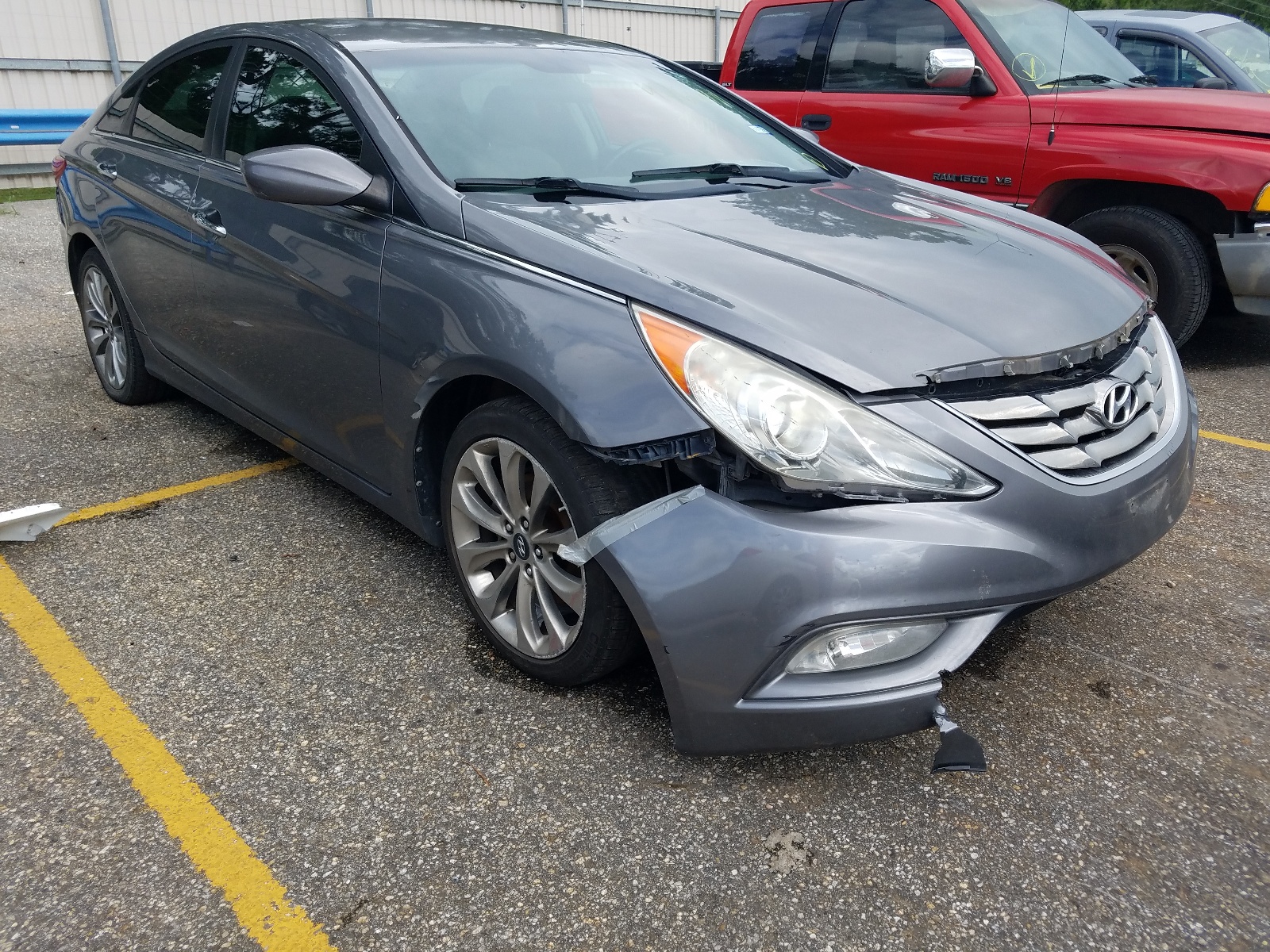 HYUNDAI SONATA SE 2011 z numerem VIN 5NPEC4AC6BH099748 - Zdjęcie z aukcji