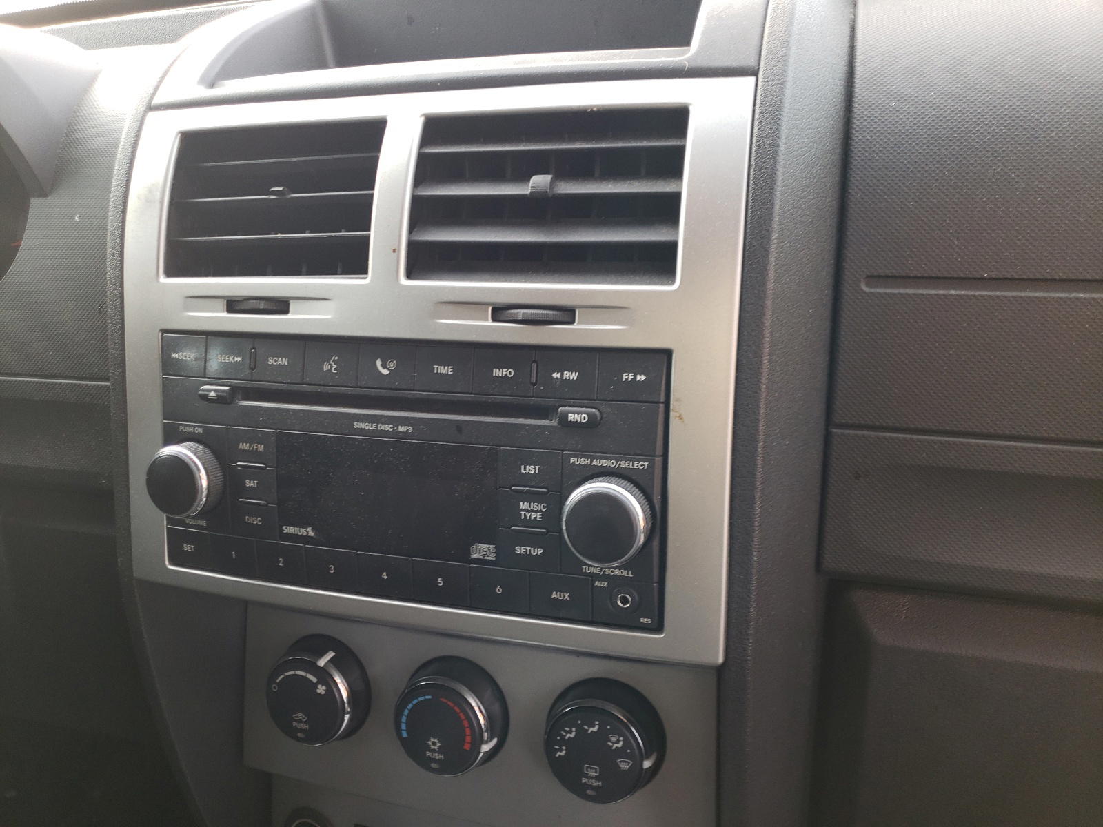 Photo 9 from auction – 2008 DODGE NITRO SXT with VIN 1D8GU28K38W128327