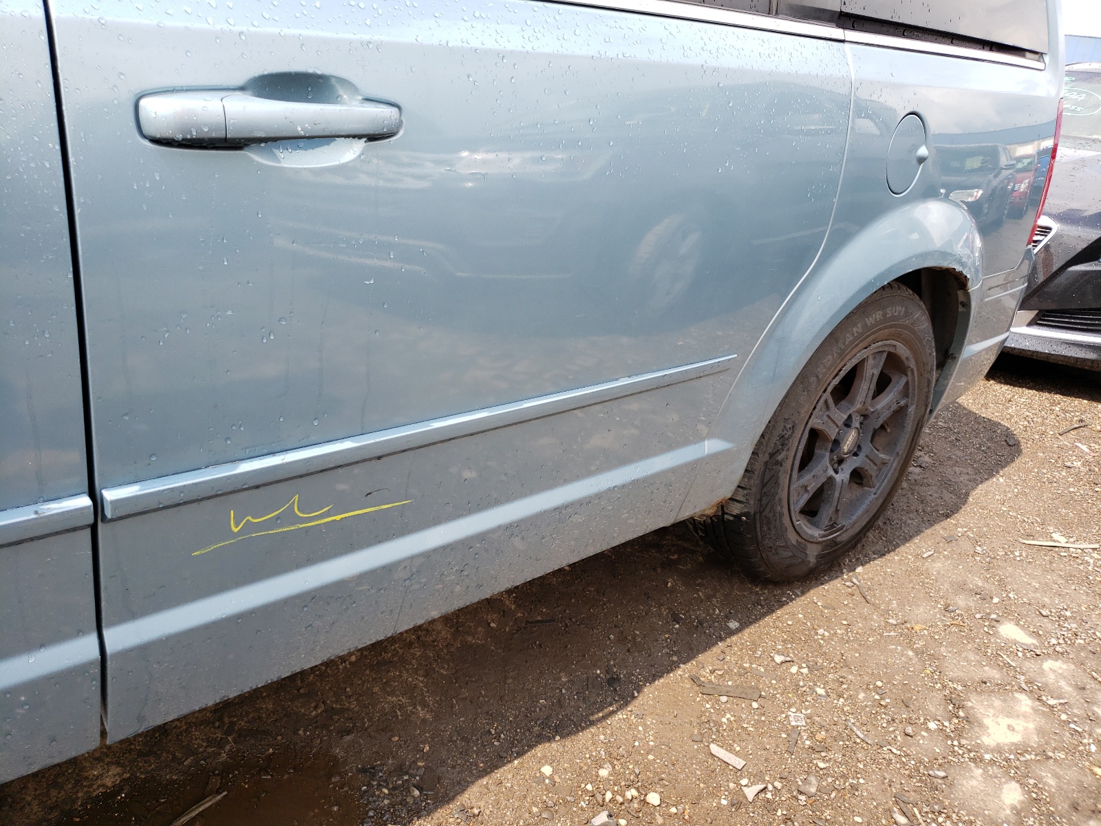 Photo 9 from auction – 2008 CHRYSLER TOWN & COU with VIN 2A8HR54P78R745044