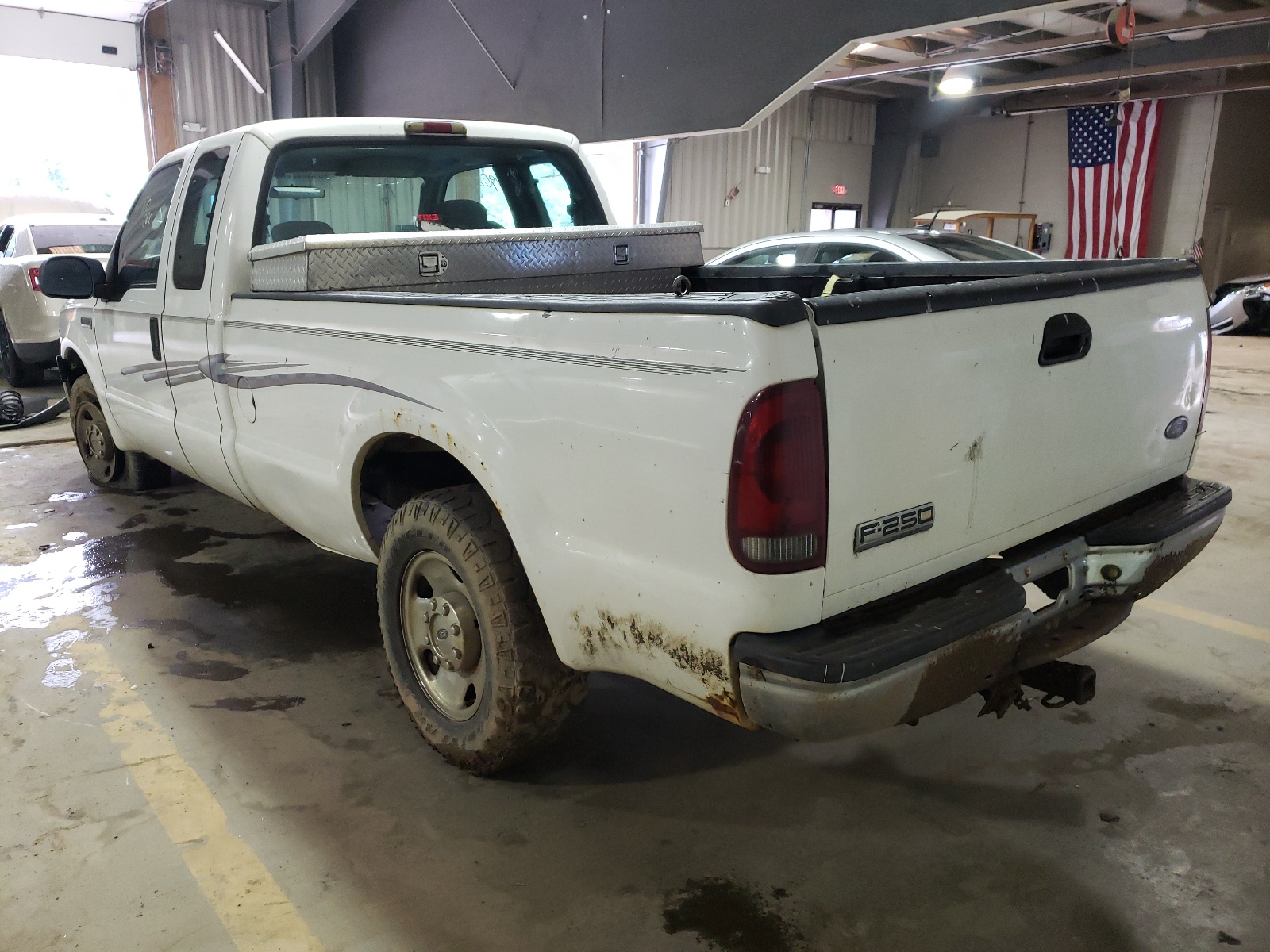 Photo 3 from auction – 2005 FORD F250 SUPER with VIN 1FTSX20515EA50508