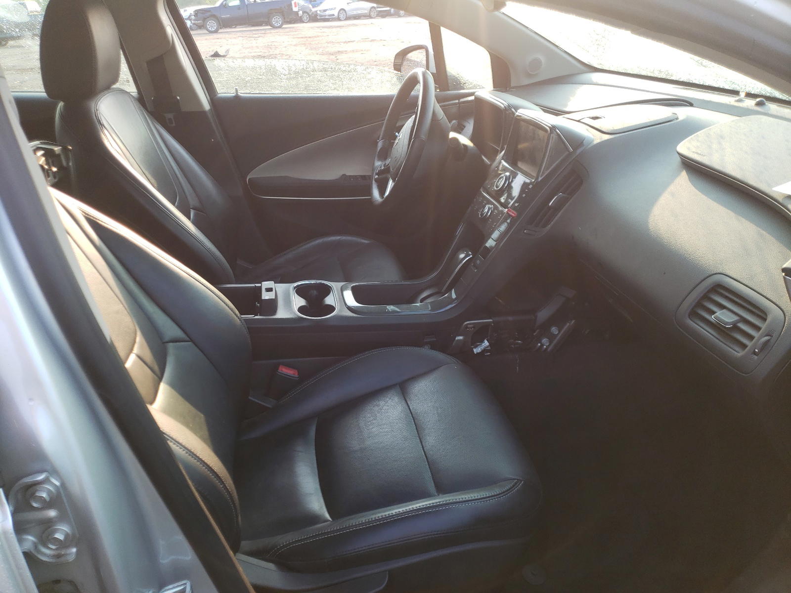 Photo 5 from auction – 2012 CHEVROLET VOLT with VIN 1G1RB6E44CU102181