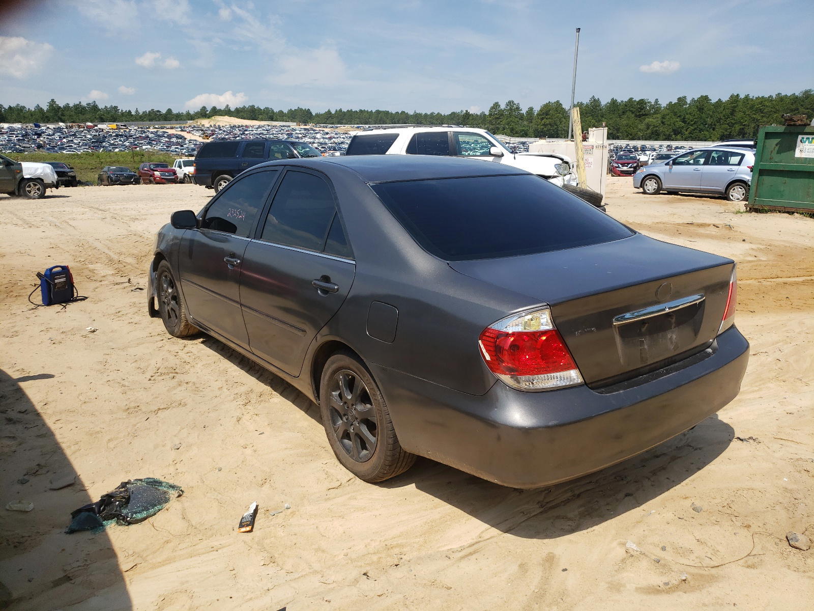 Photo 3 from auction – 2005 TOYOTA CAMRY with VIN 4T1BF32K85U597935