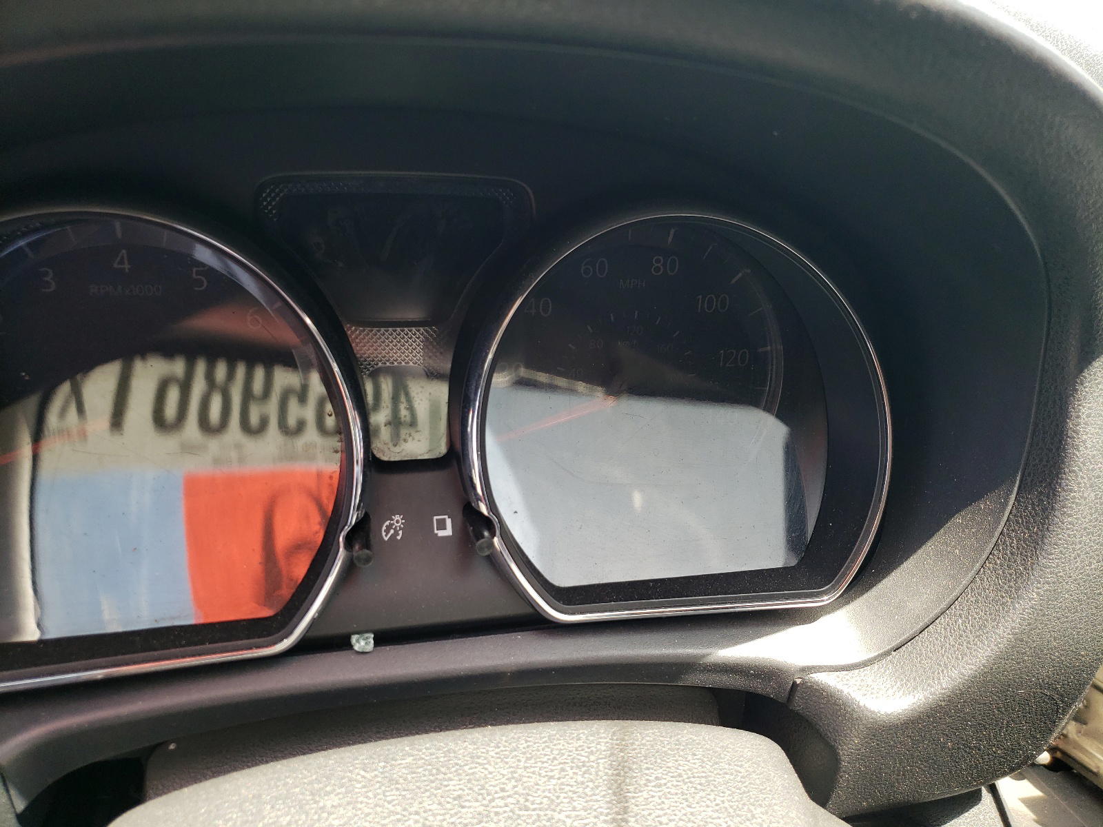 Photo 8 from auction – 2014 NISSAN VERSA NOTE with VIN 3N1CE2CP0EL423404