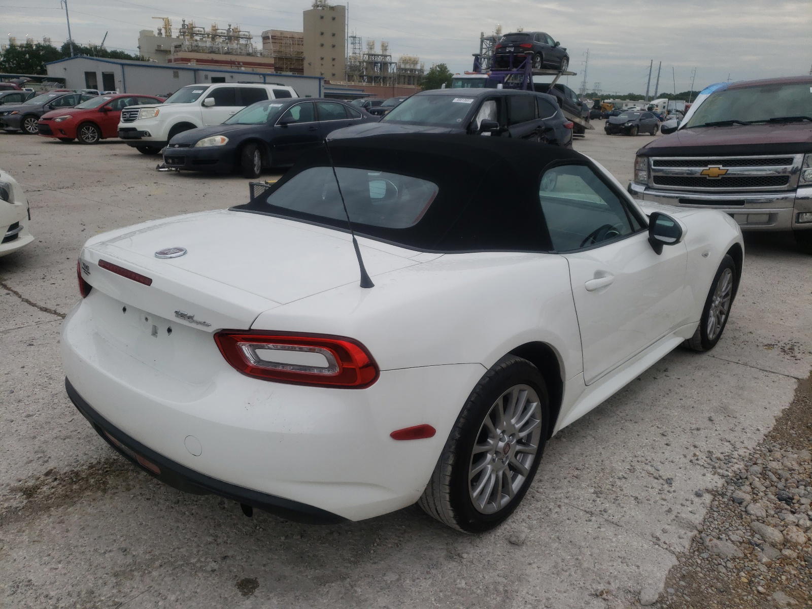 Photo 4 from auction – 2018 FIAT 124 SPIDER with VIN JC1NFAEK2J0136861