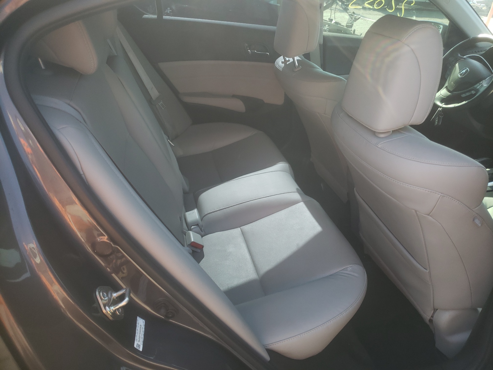 Photo 6 from auction – 2017 ACURA ILX PREMIU with VIN 19UDE2F7XHA002638