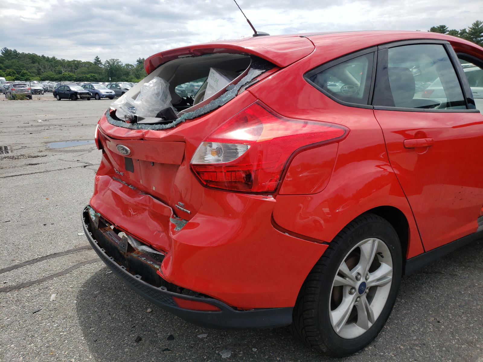 Photo 9 from auction – 2014 FORD FOCUS SE with VIN 1FADP3K21EL409018