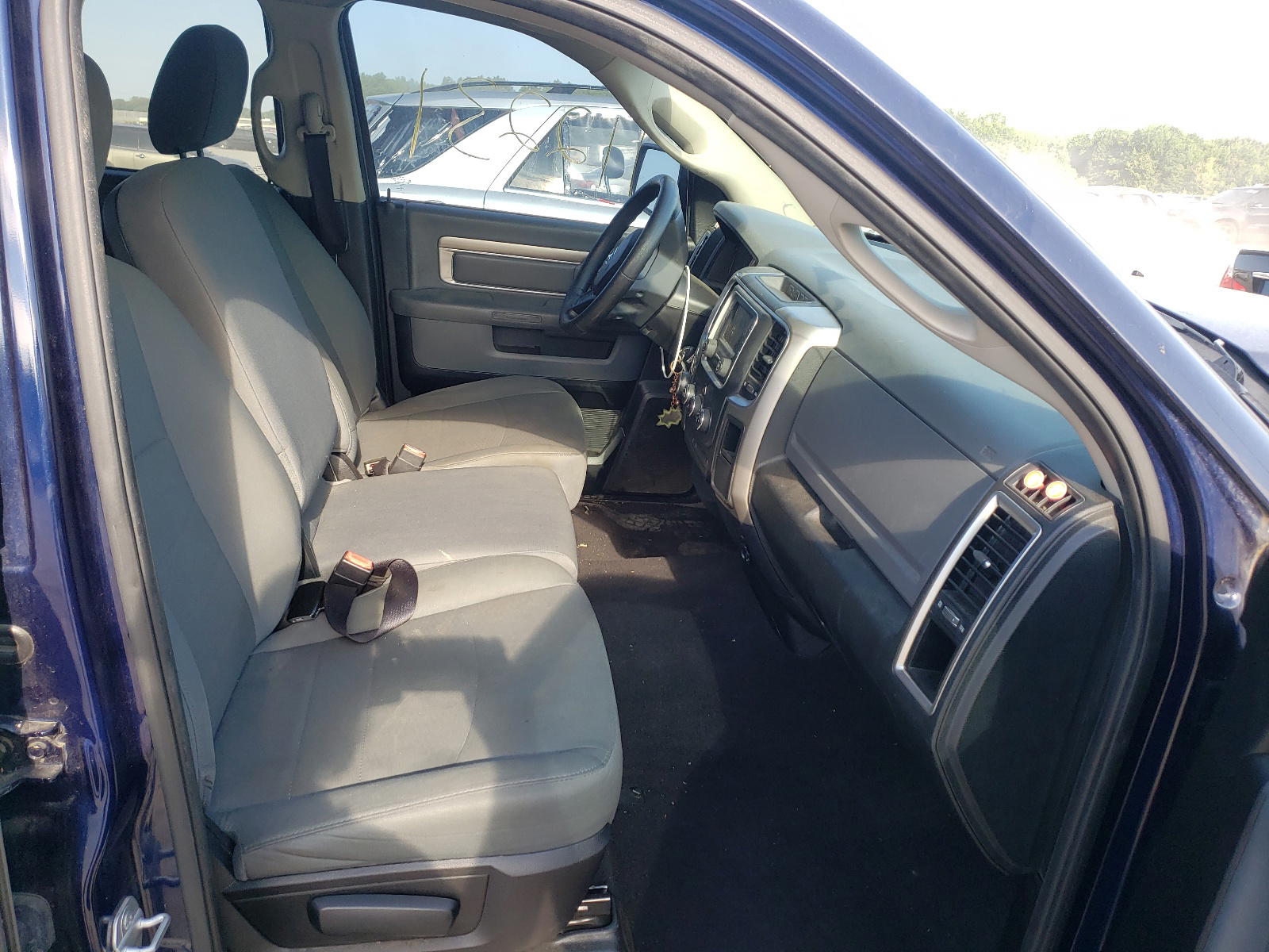 Photo 5 from auction – 2015 RAM 1500 SLT with VIN 1C6RR6GG7FS553235