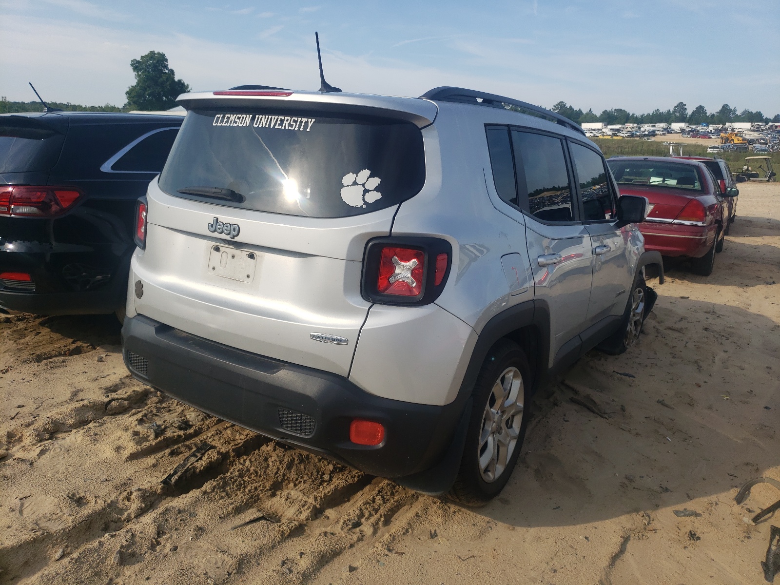Photo 4 from auction – 2017 JEEP RENEGADE L with VIN ZACCJABB9HPG33181