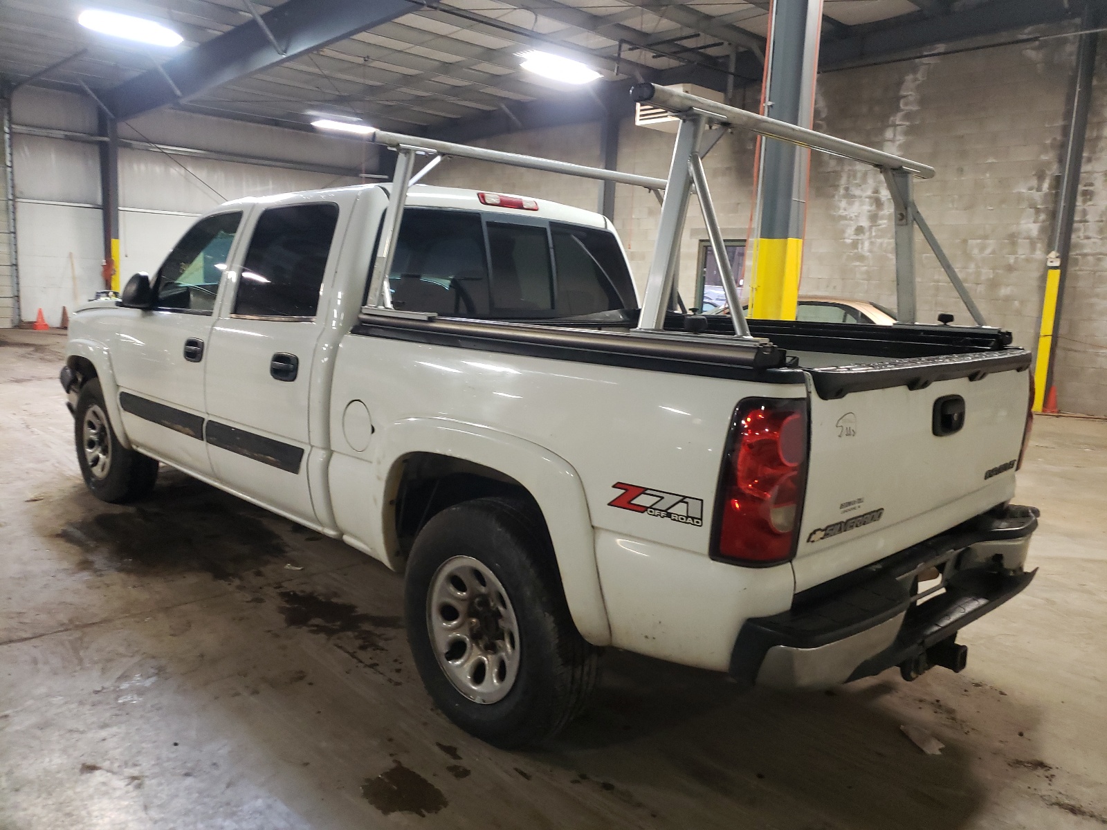 Photo 3 from auction – 2005 CHEVROLET 1500 SILVE with VIN 2GCEK13T051370887