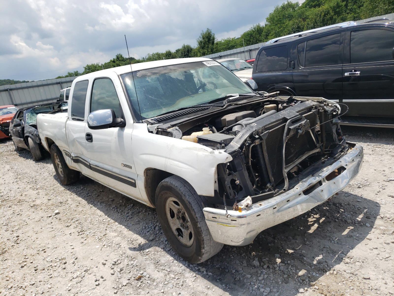 CHEVROLET SILVERADO 1999 with VIN 2GCEC19T3X1227004 - Photo from auction