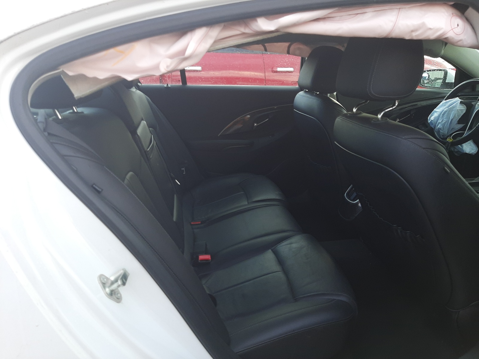 Photo 6 from auction – 2015 BUICK LACROSSE with VIN 1G4GB5G33FF113951