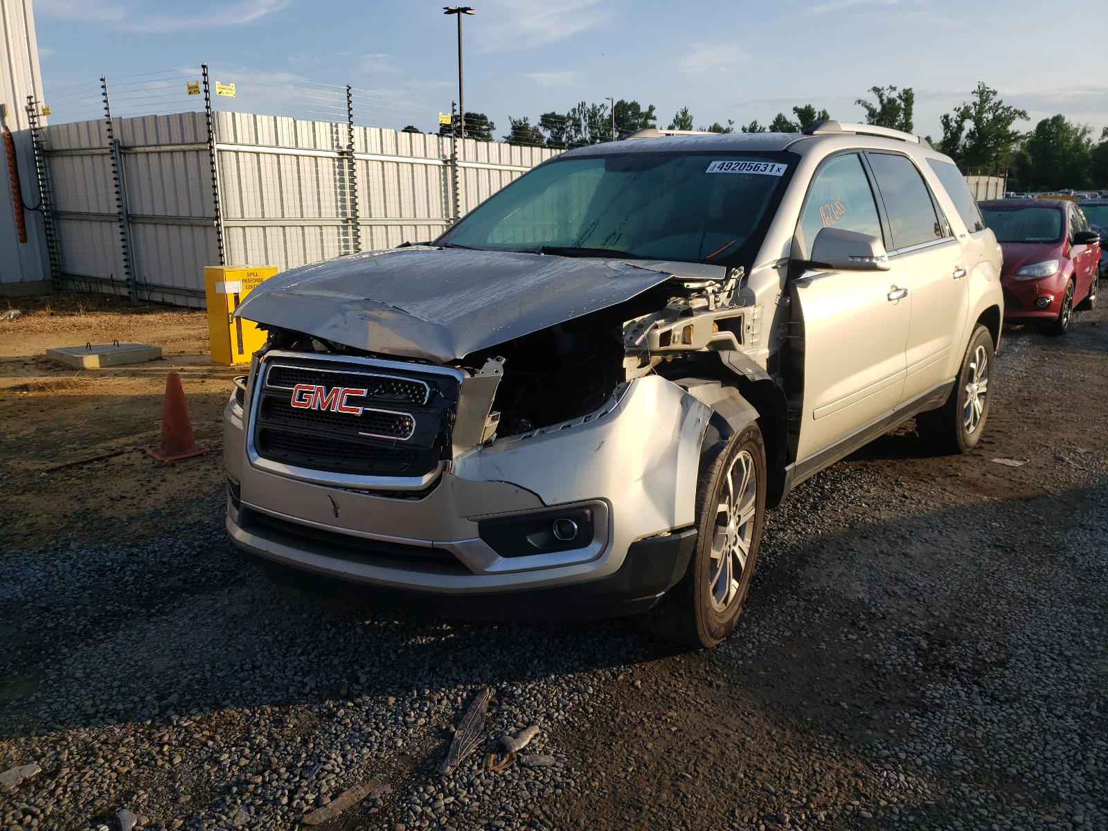 Photo 2 from auction – 2014 GMC ACADIA SLT with VIN 1GKKRRKD3EJ304299