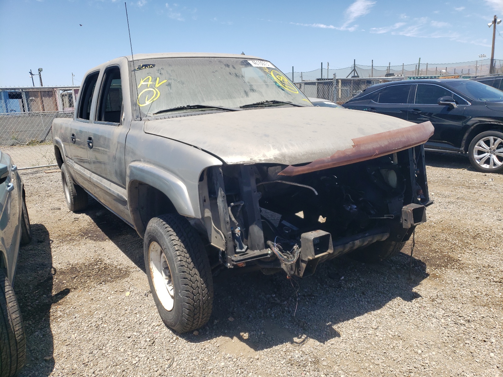 GMC SIERRA C15 2002 with VIN 1GTGC13U82F118971 - Photo from auction