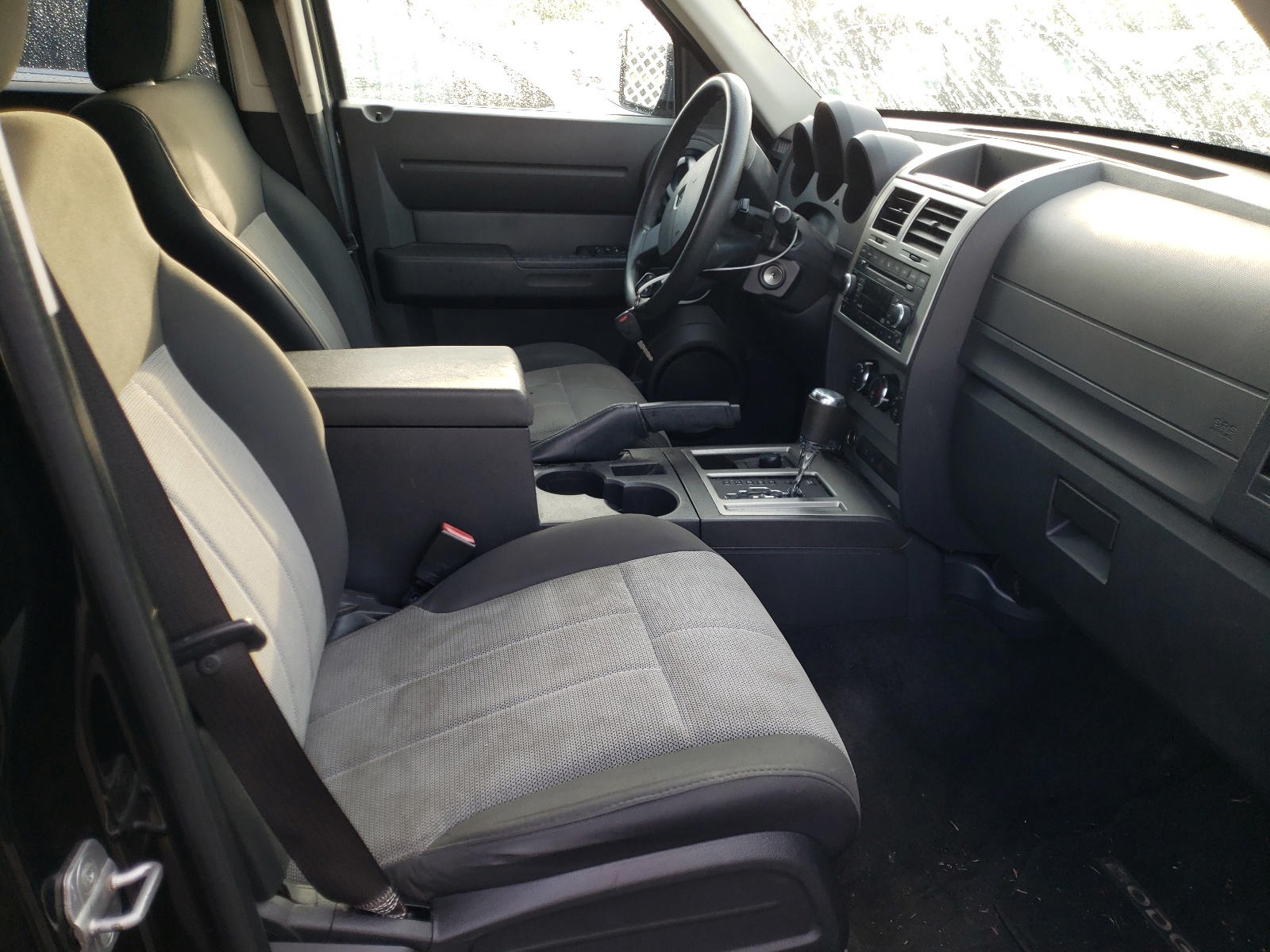Photo 5 from auction – 2008 DODGE NITRO SXT with VIN 1D8GU28K38W128327