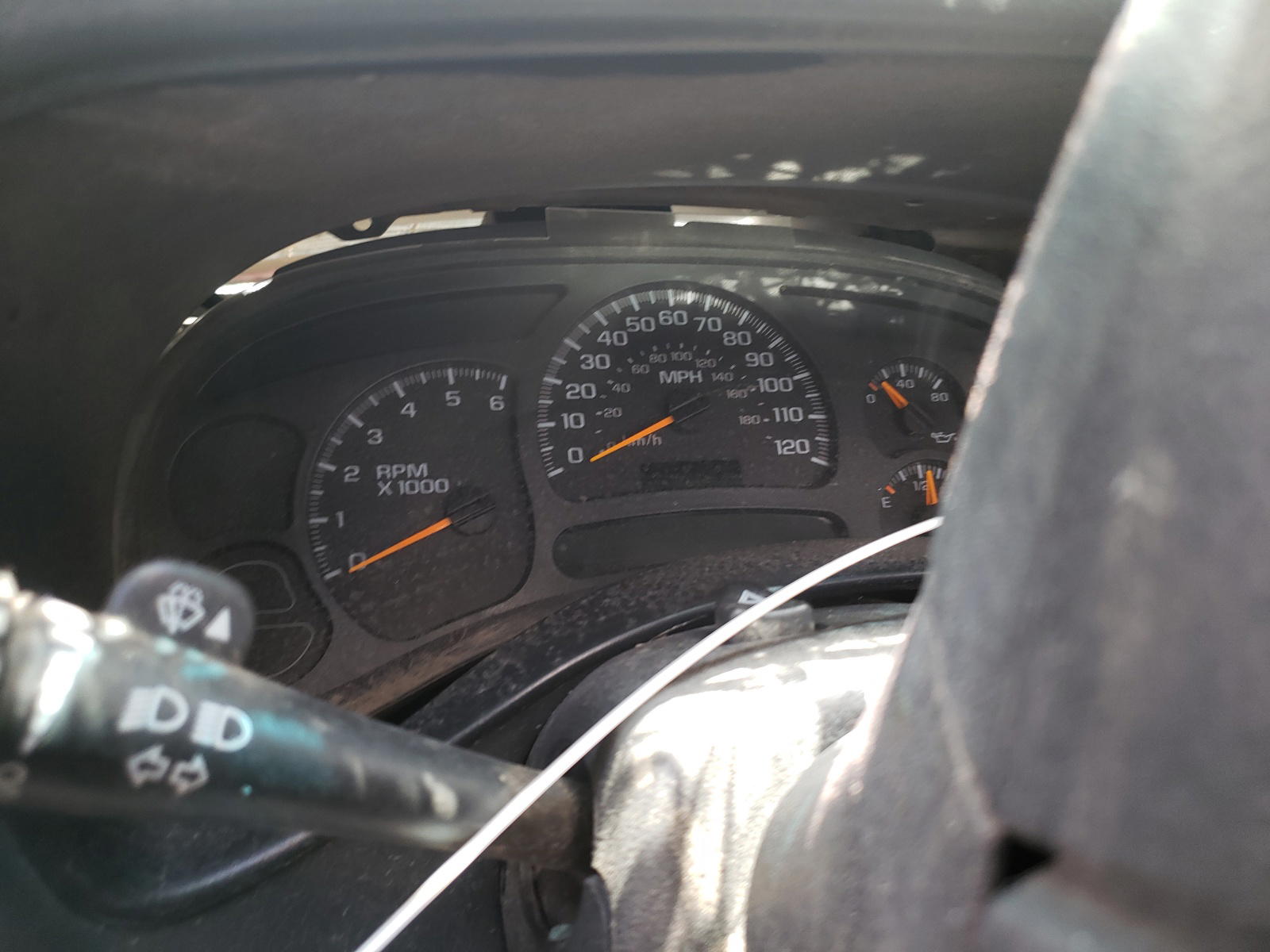 Photo 8 from auction – 2003 CHEVROLET SILVERADO with VIN 1GCEK19V33E138787