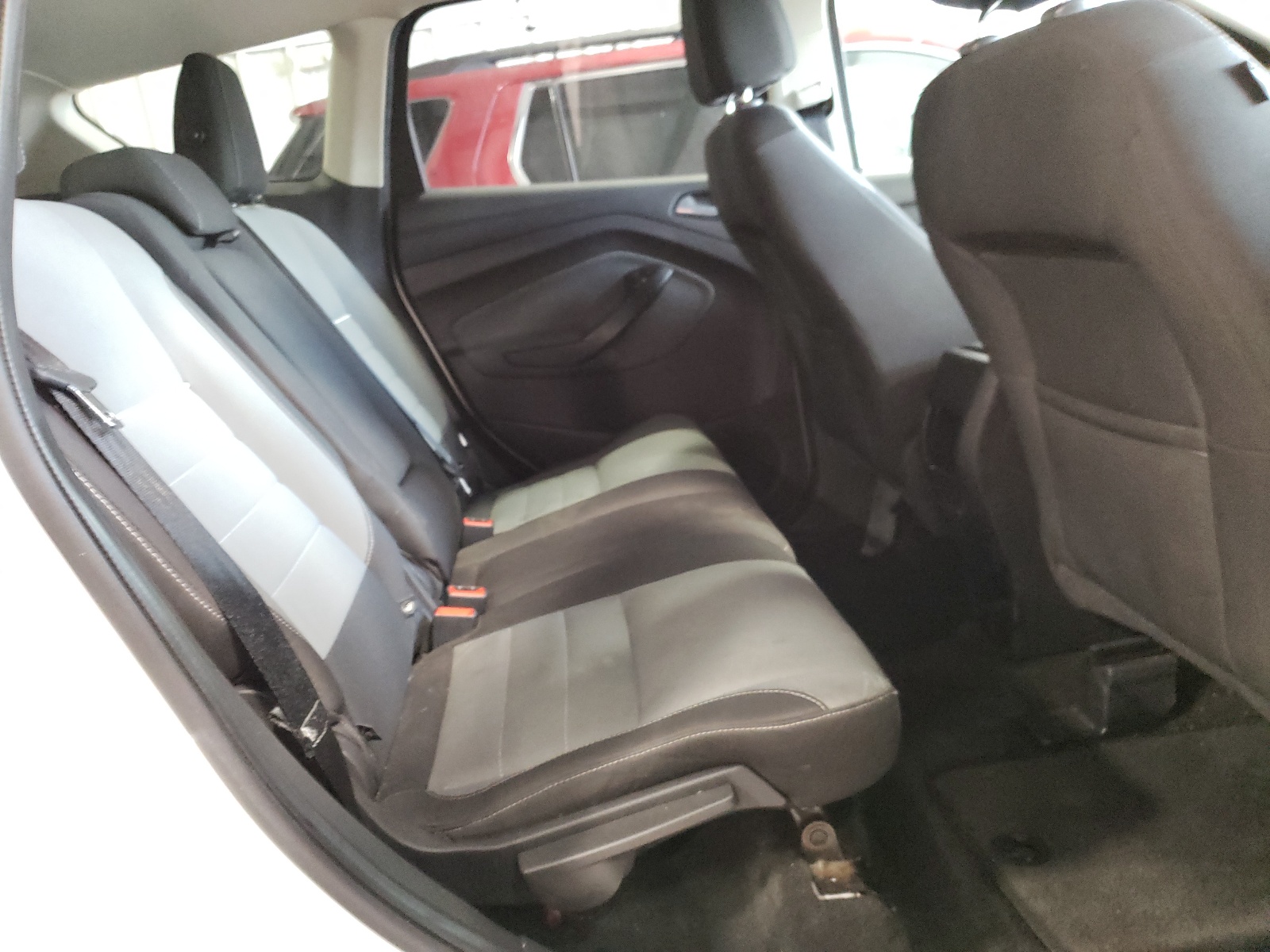 Photo 6 from auction – 2013 FORD ESCAPE SE with VIN 1FMCU9G9XDUA18428