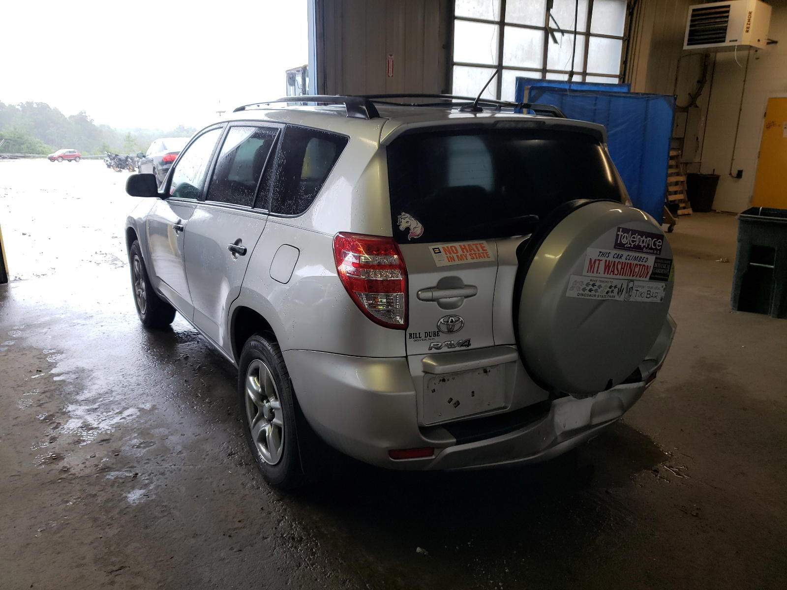 Photo 3 from auction – 2011 TOYOTA RAV4 with VIN 2T3BF4DV7BW095613