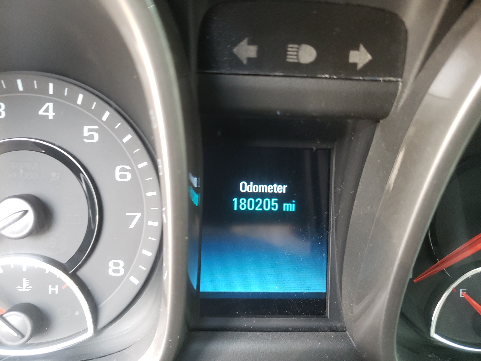 Photo 8 from auction – 2015 CHEVROLET MALIBU 1LT with VIN 1G11C5SL8FF120465