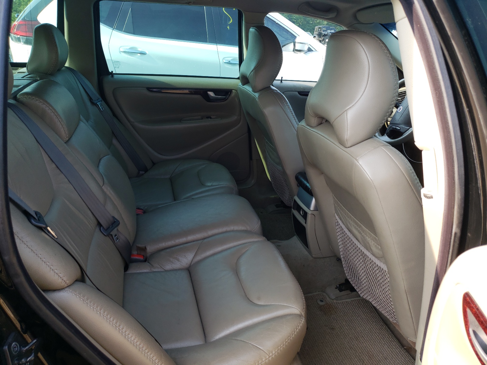 Photo 6 from auction – 2004 VOLVO XC70 with VIN YV1SZ59H241131381