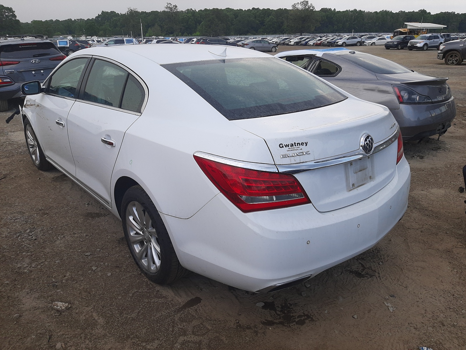 Photo 3 from auction – 2015 BUICK LACROSSE with VIN 1G4GB5G33FF113951