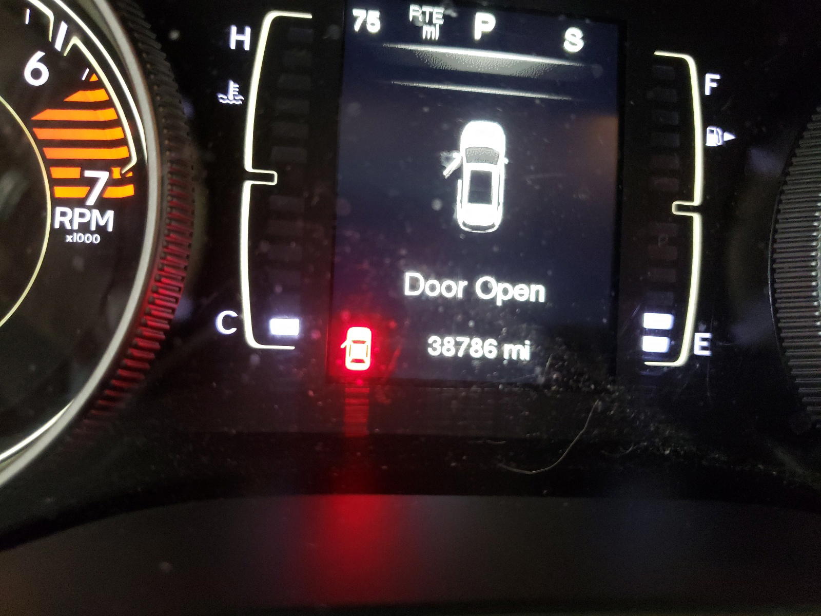 Photo 13 from auction – 2016 JEEP CHEROKEE L with VIN 1C4PJMCB1GW228080