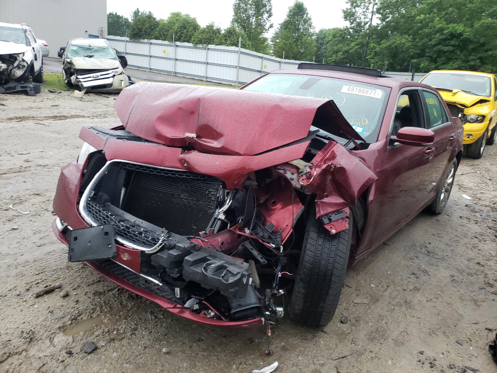 Photo 2 from auction – 2015 CHRYSLER 300 LIMITE with VIN 2C3CCARG3FH849624