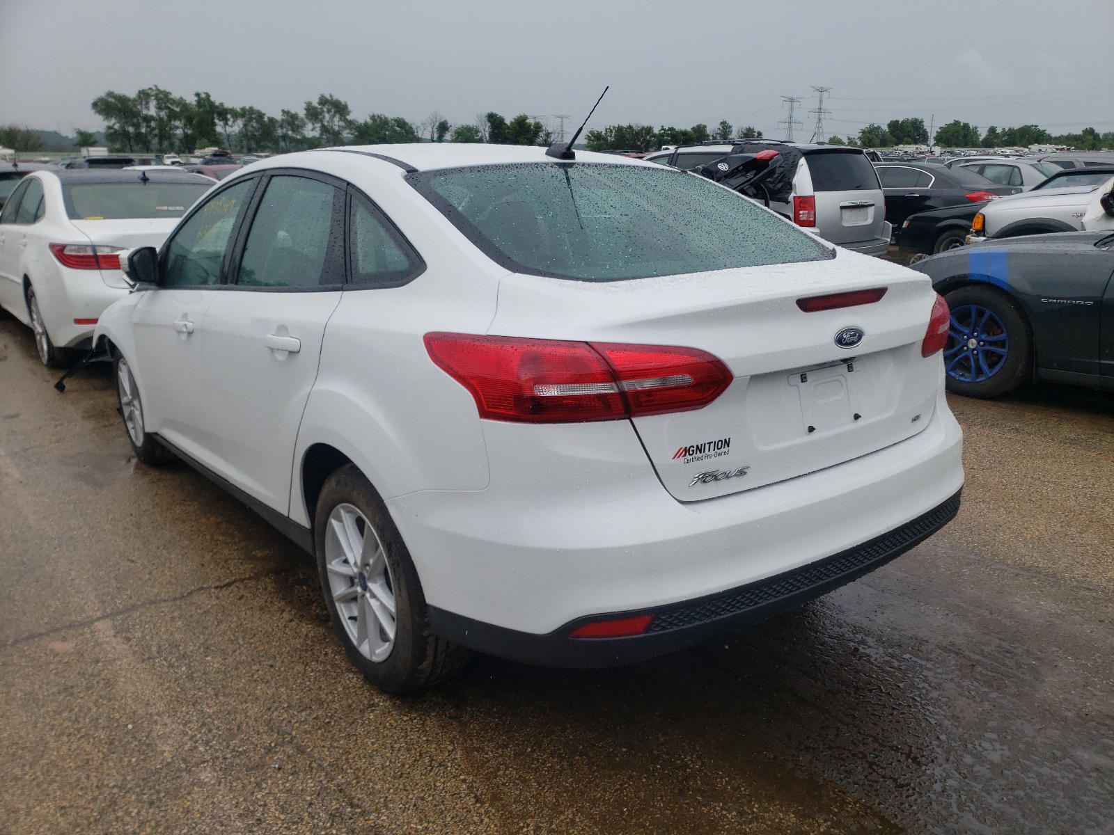 Photo 3 from auction – 2017 FORD FOCUS SE with VIN 1FADP3F23HL268855