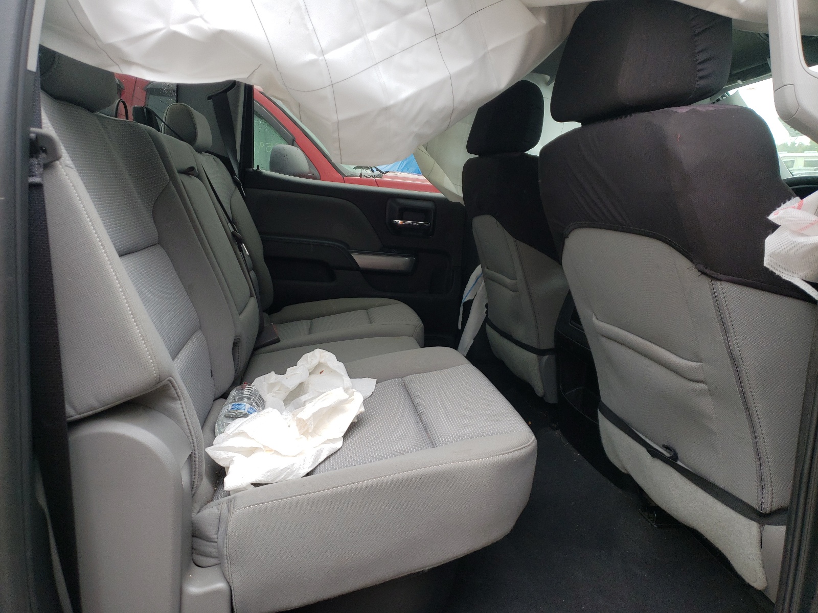 Photo 6 from auction – 2018 CHEVROLET SILVERADO with VIN 3GCUKREC6JG544406