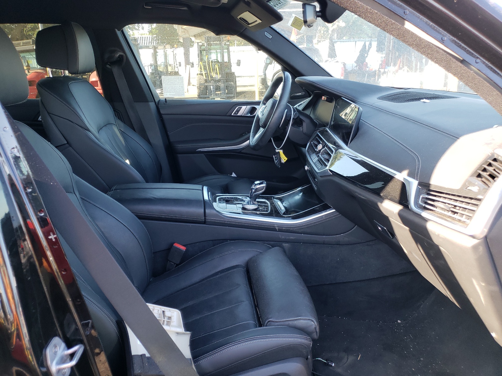 Photo 5 from auction – 2019 BMW X5 XDRIVE5 with VIN 5UXJU2C50KLB15437