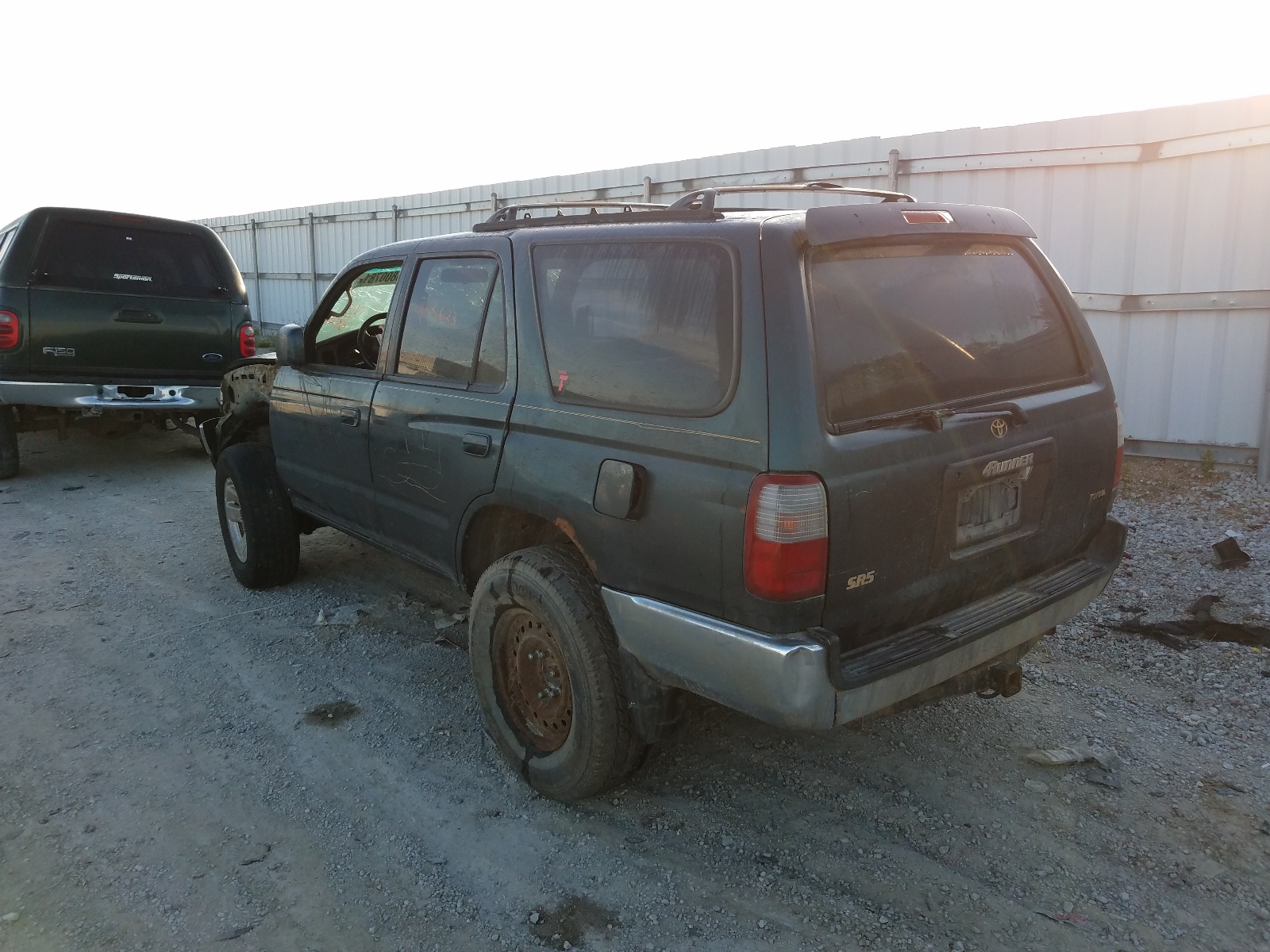 Photo 3 from auction – 1997 TOYOTA 4 RUNNER with VIN JT3HN86R7V0123928