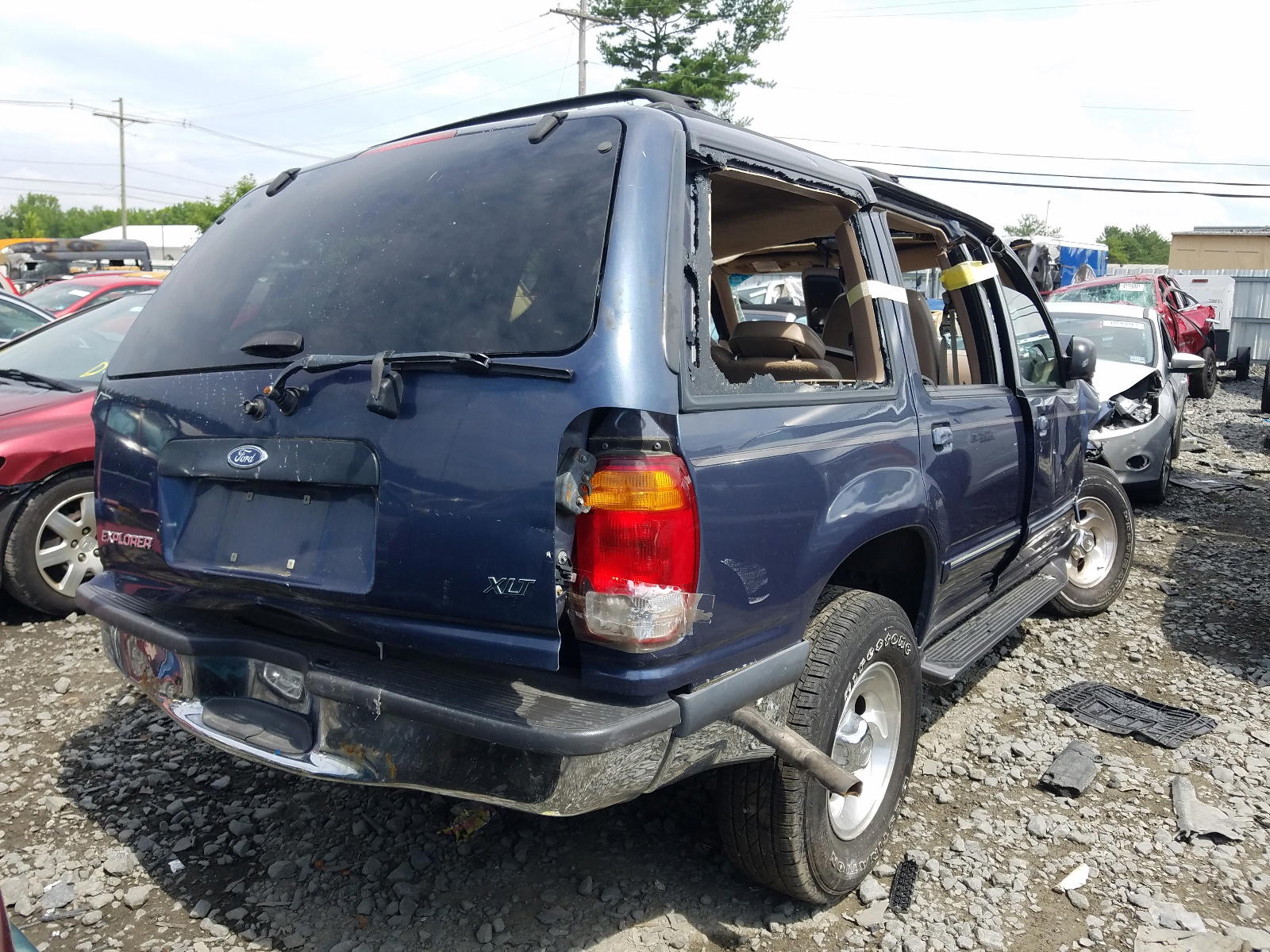 Photo 4 from auction – 1998 FORD EXPLORER with VIN 1FMZU34E8WZA44699