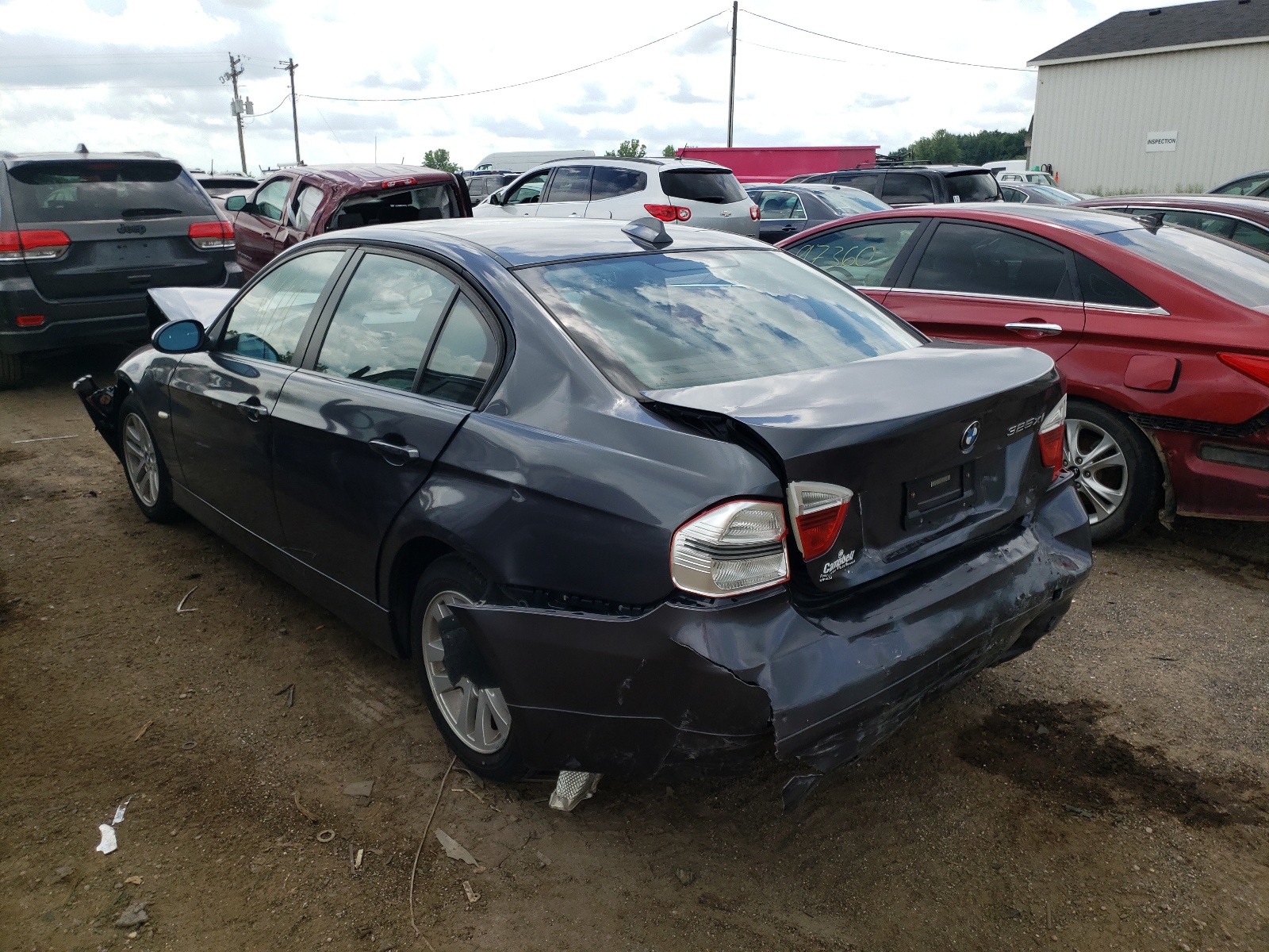 Photo 3 from auction – 2006 BMW 325 XI with VIN WBAVD13566KV04943