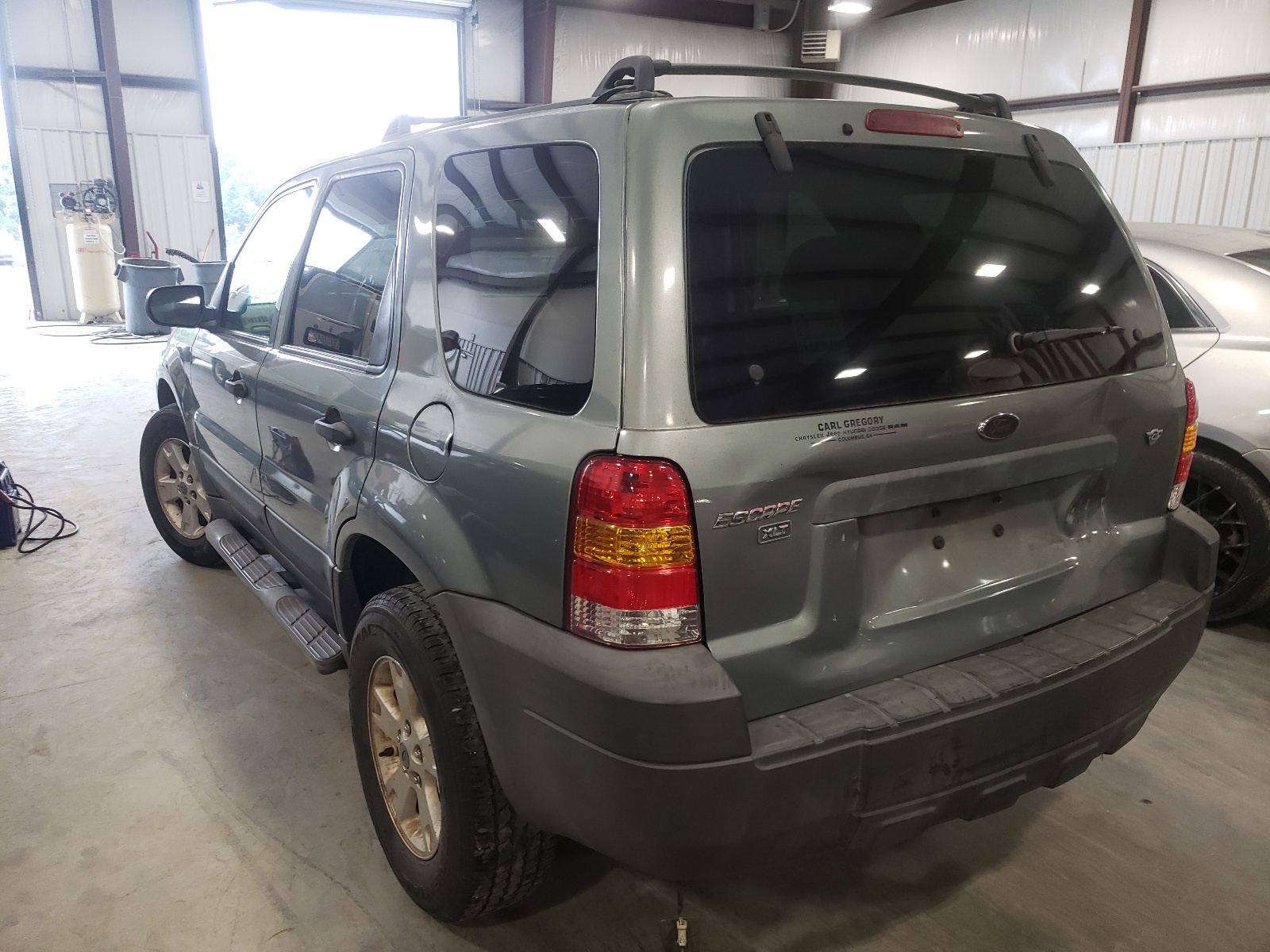 Photo 3 from auction – 2006 FORD ESCAPE XLT with VIN 1FMYU03136KA40691