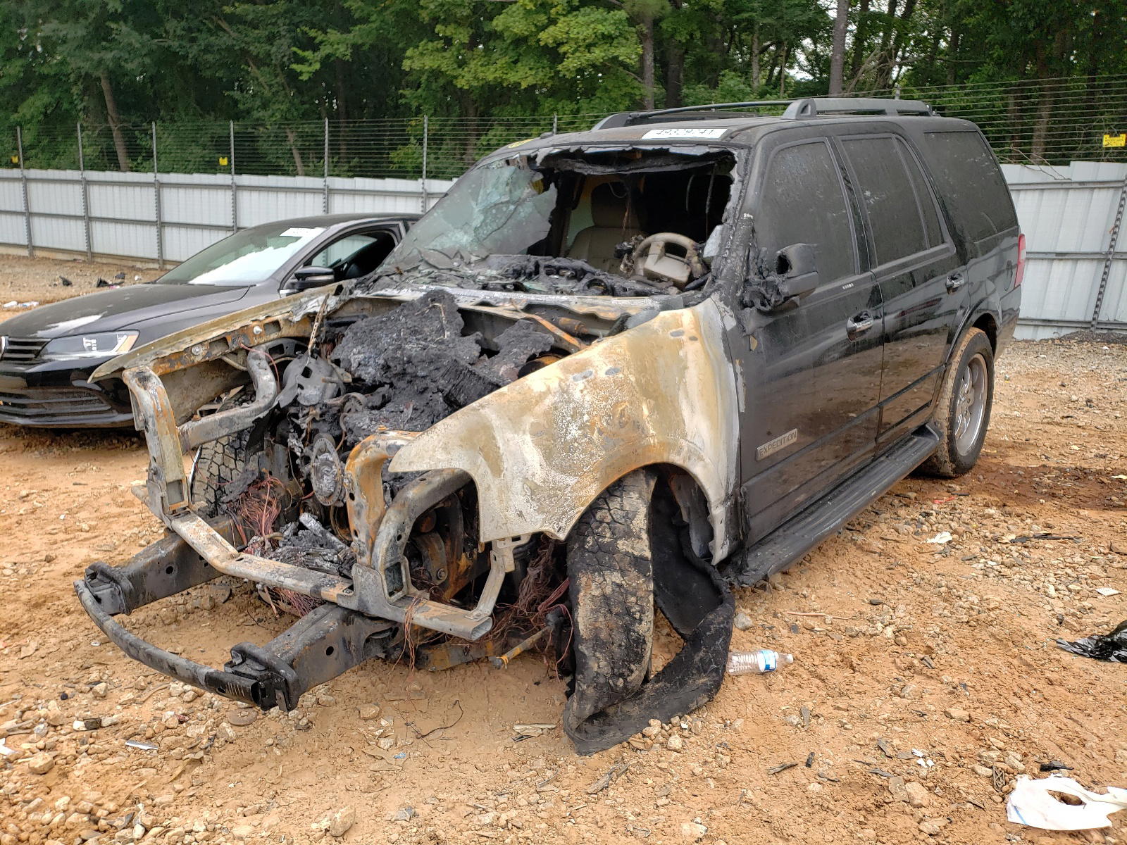 Photo 2 from auction – 2007 FORD EXPEDITION with VIN 1FMFU195X7LA08985