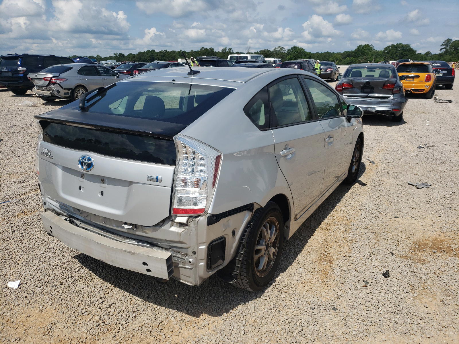 Photo 4 from auction – 2011 TOYOTA PRIUS with VIN JTDKN3DU5B0256064