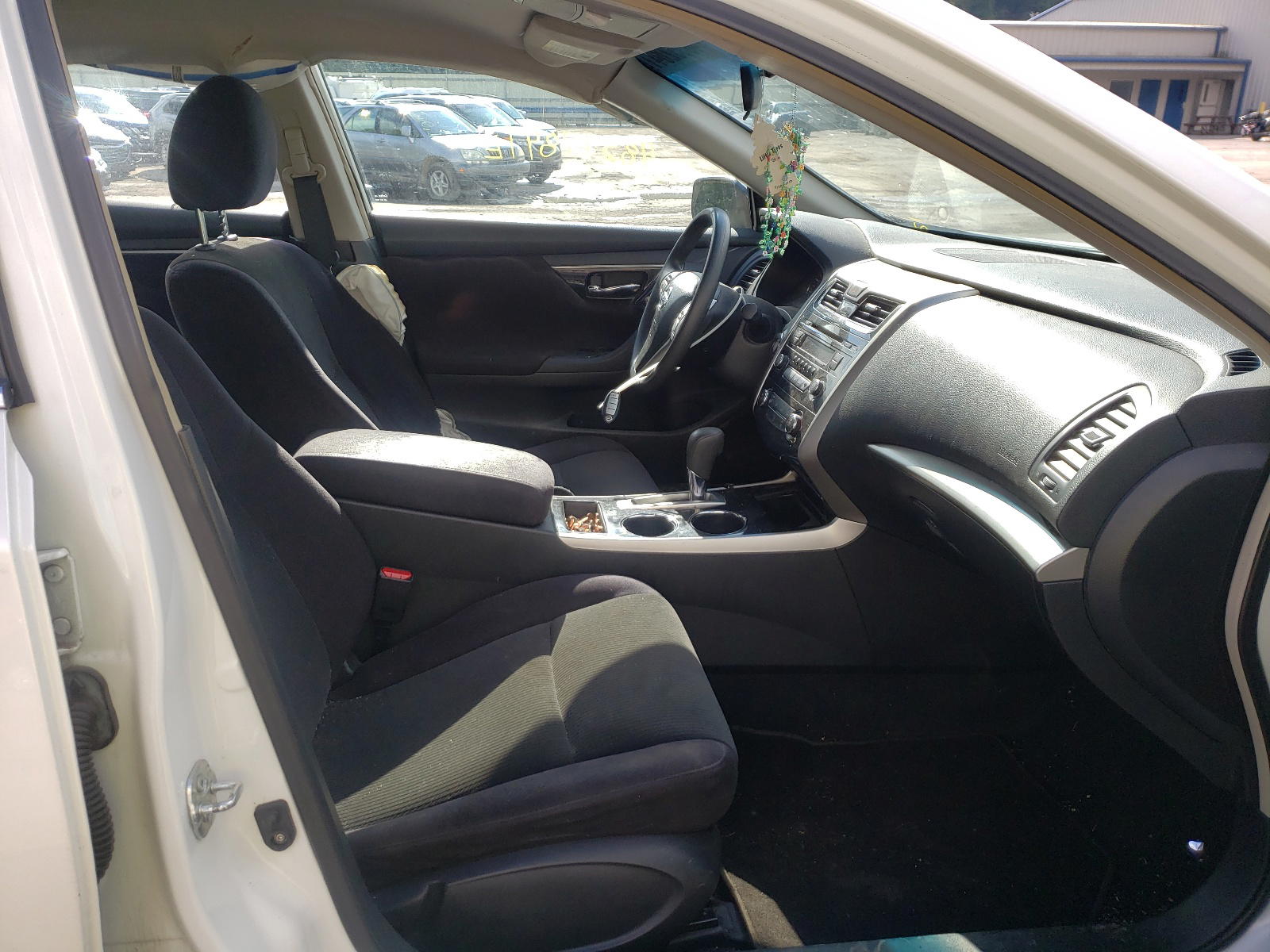 Photo 5 from auction – 2013 NISSAN ALTIMA with VIN 1N4AL3AP5DC229874