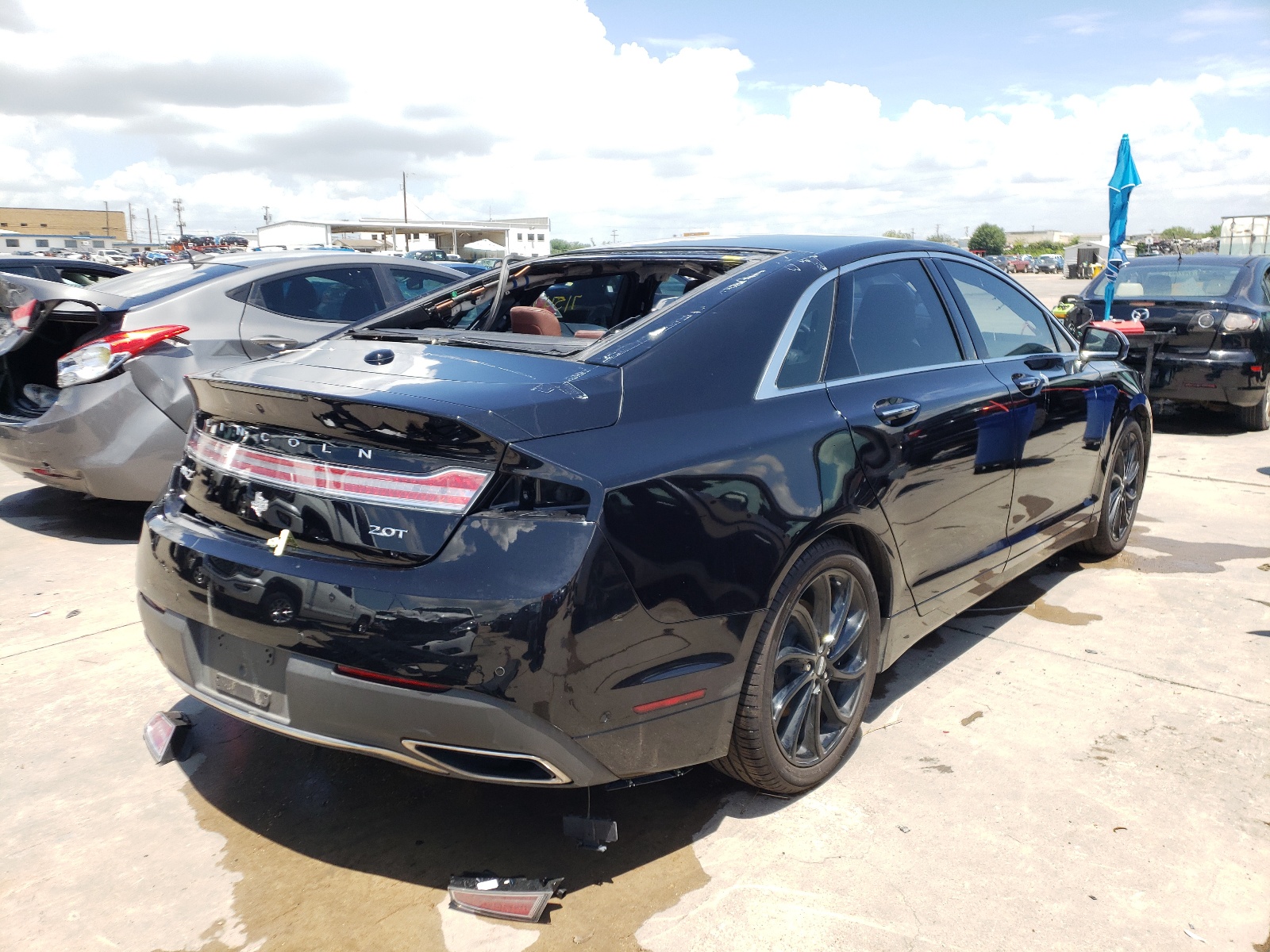 Photo 4 from auction – 2020 LINCOLN MKZ RESERV with VIN 3LN6L5E92LR620807