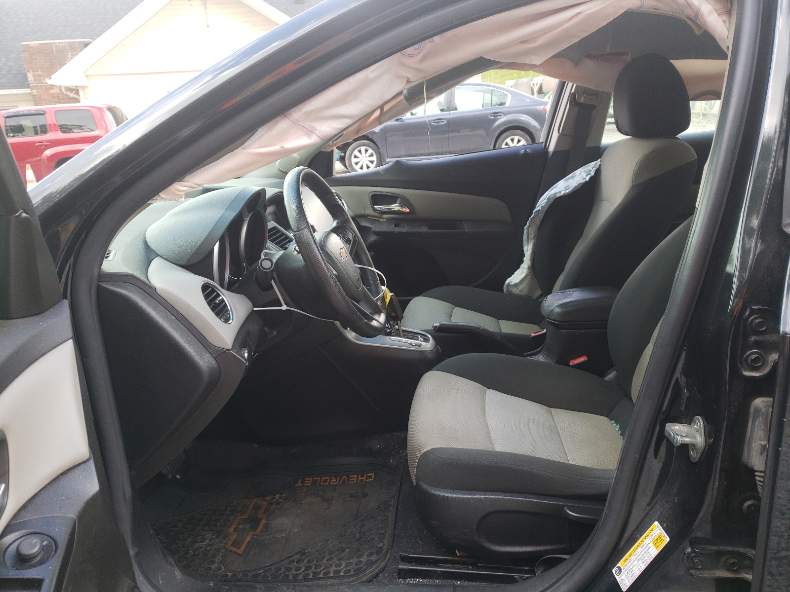 Photo 5 from auction – 2012 CHEVROLET CRUZE LS with VIN 1G1PC5SH9C7126609