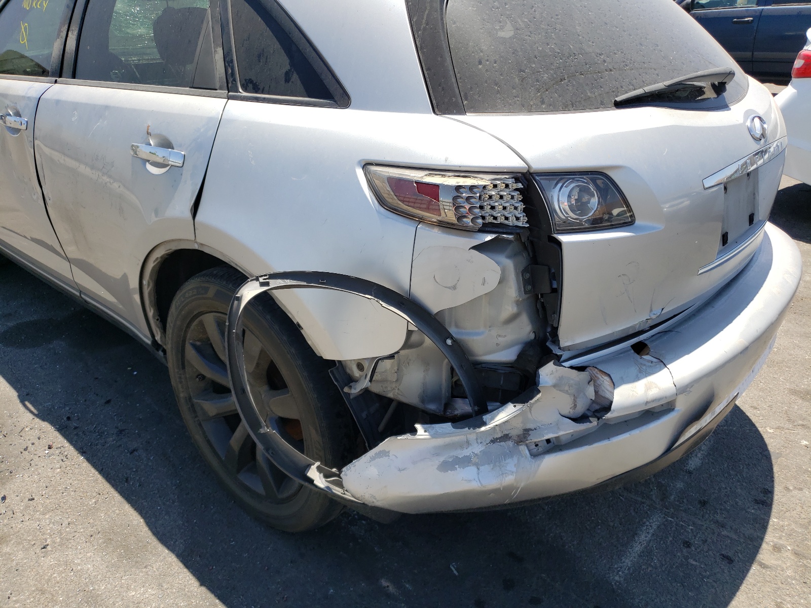 Photo 9 from auction – 2005 INFINITI FX35 with VIN JNRAS08W45X220411