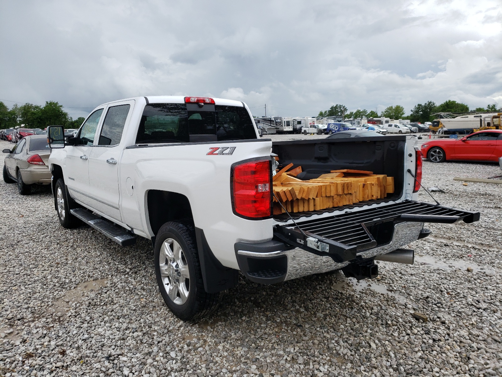 Photo 3 from auction – 2019 CHEVROLET SILVERADO with VIN 1GC1KTEY7KF193200