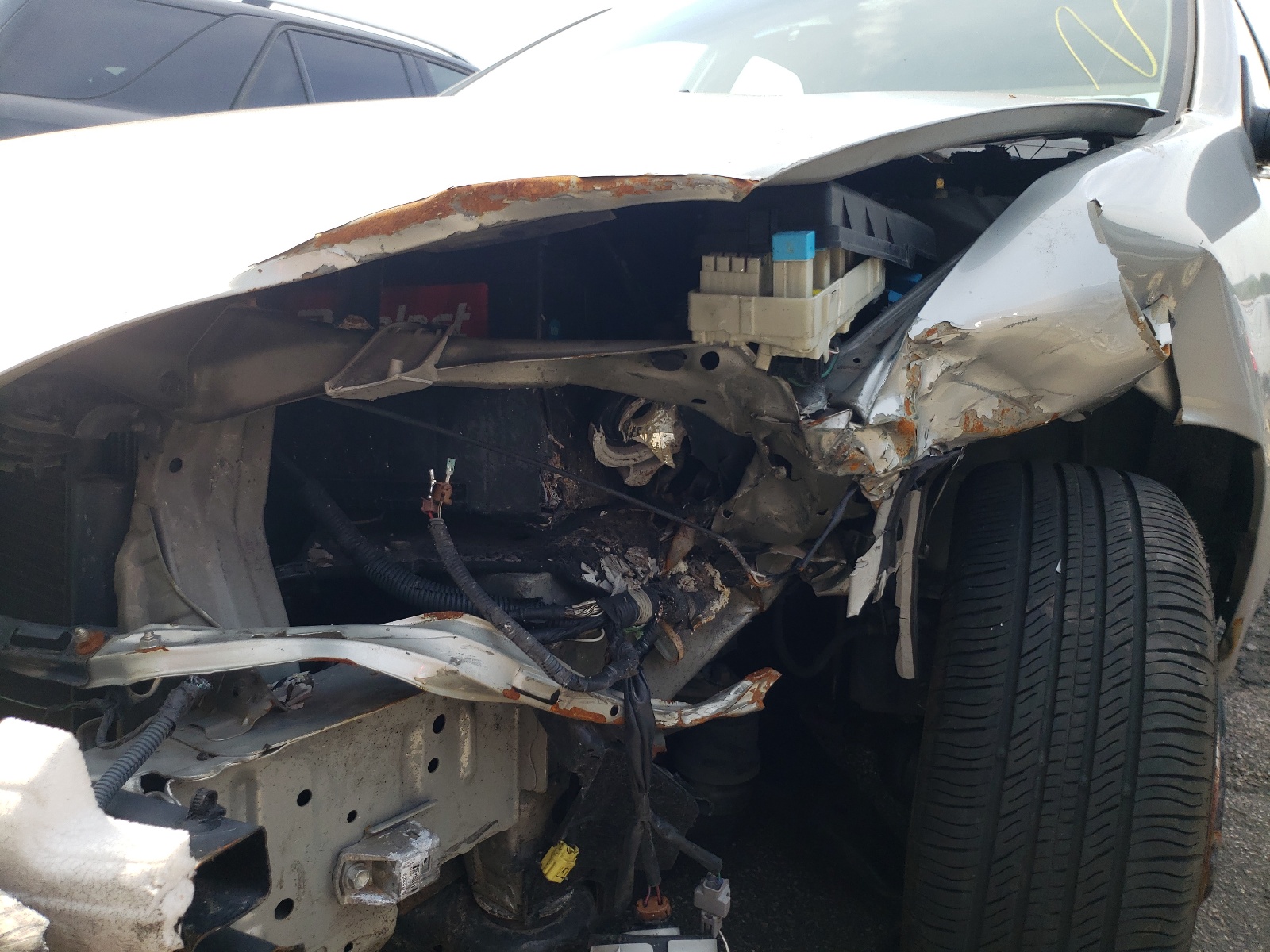 Photo 9 from auction – 2005 TOYOTA CAMRY LE with VIN 4T1BE32K55U058272