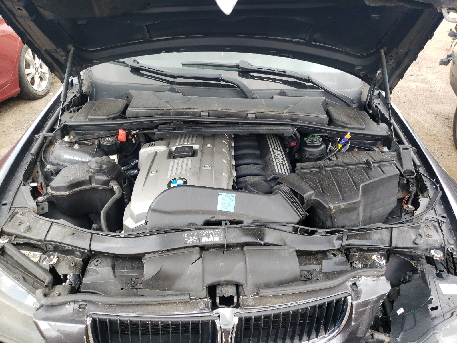 Photo 7 from auction – 2006 BMW 325 XI with VIN WBAVD13566KV04943