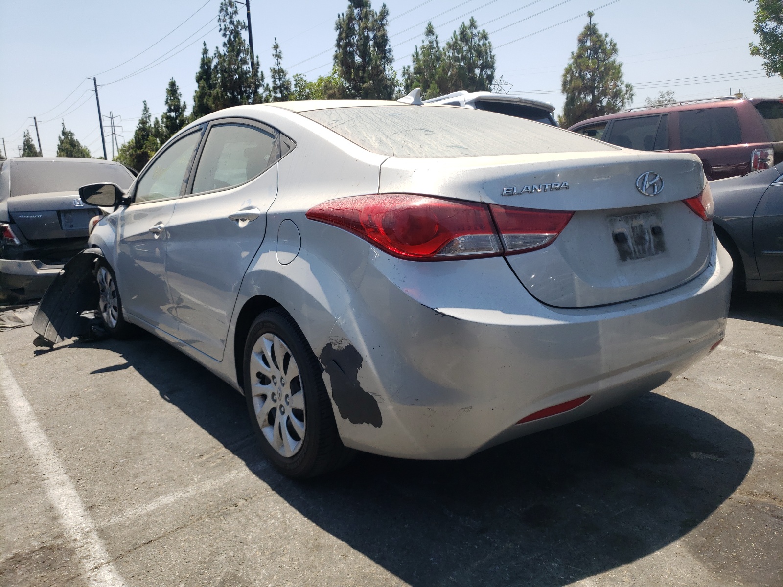 Photo 3 from auction – 2011 HYUNDAI ELANTRA GL with VIN 5NPDH4AE7BH055336